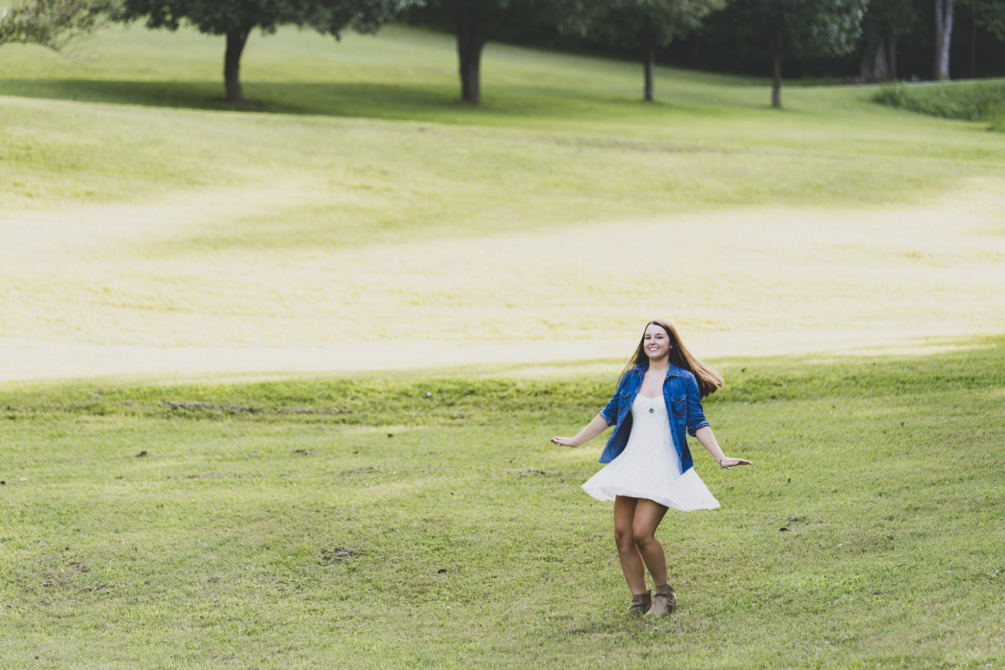 SeniorSession_BigIsland_VA_Lynchburg_farm_huntingdog20150805_0276.jpg