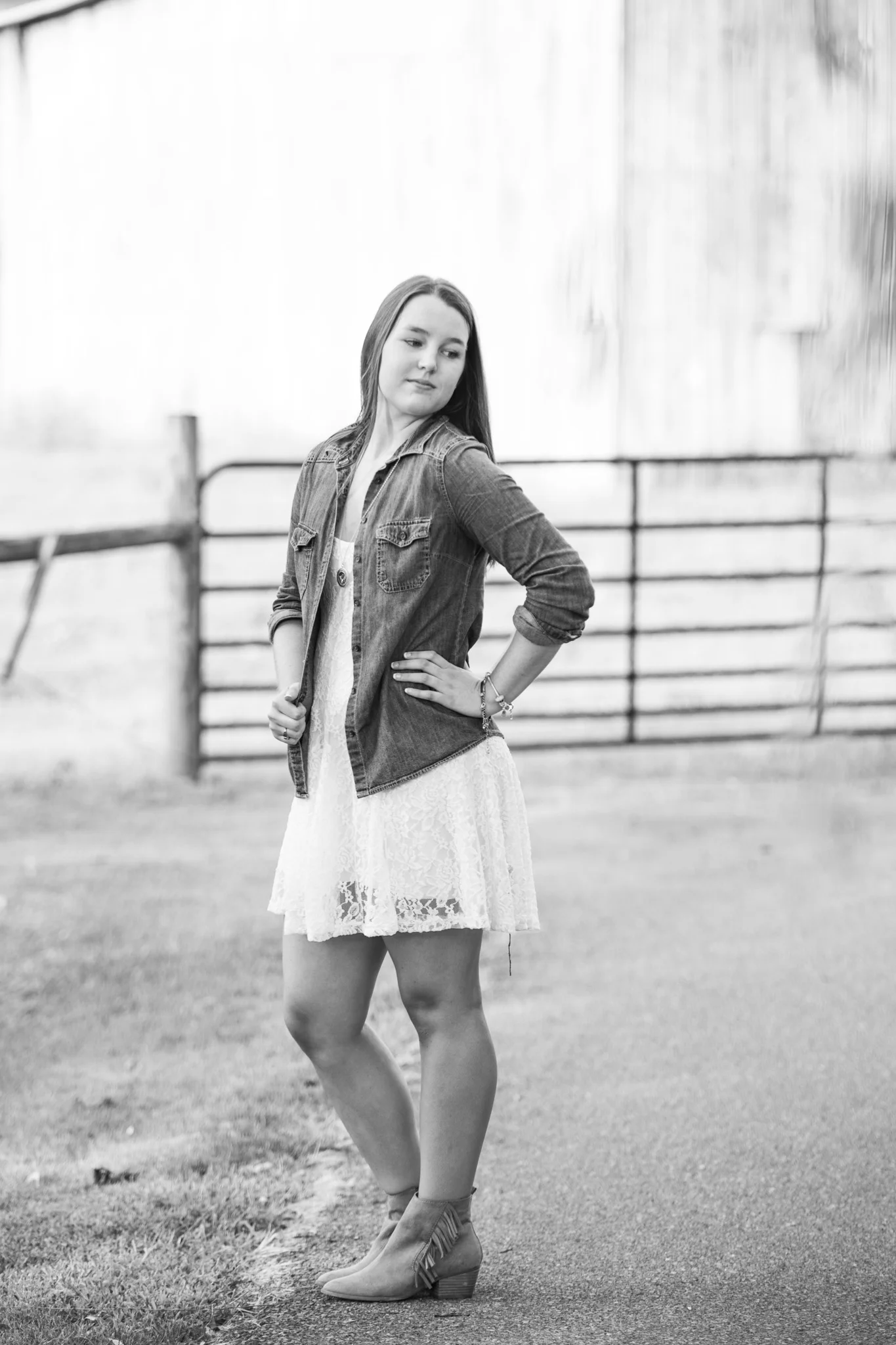 SeniorSession_BigIsland_VA_Lynchburg_farm_huntingdog20150805_0287.jpg