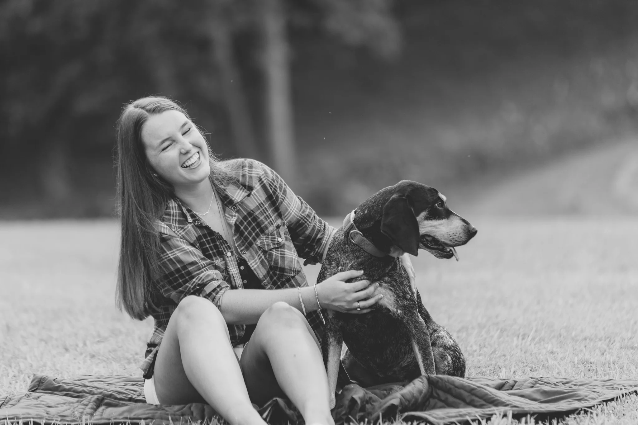 SeniorSession_BigIsland_VA_Lynchburg_farm_huntingdog20150805_0292.jpg