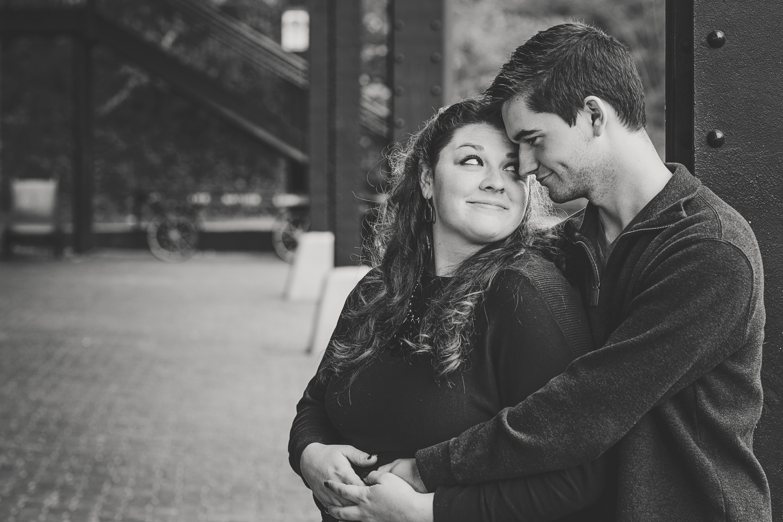 downtown_travel_park_fall_engagement_session_lynchburg_va012.jpg