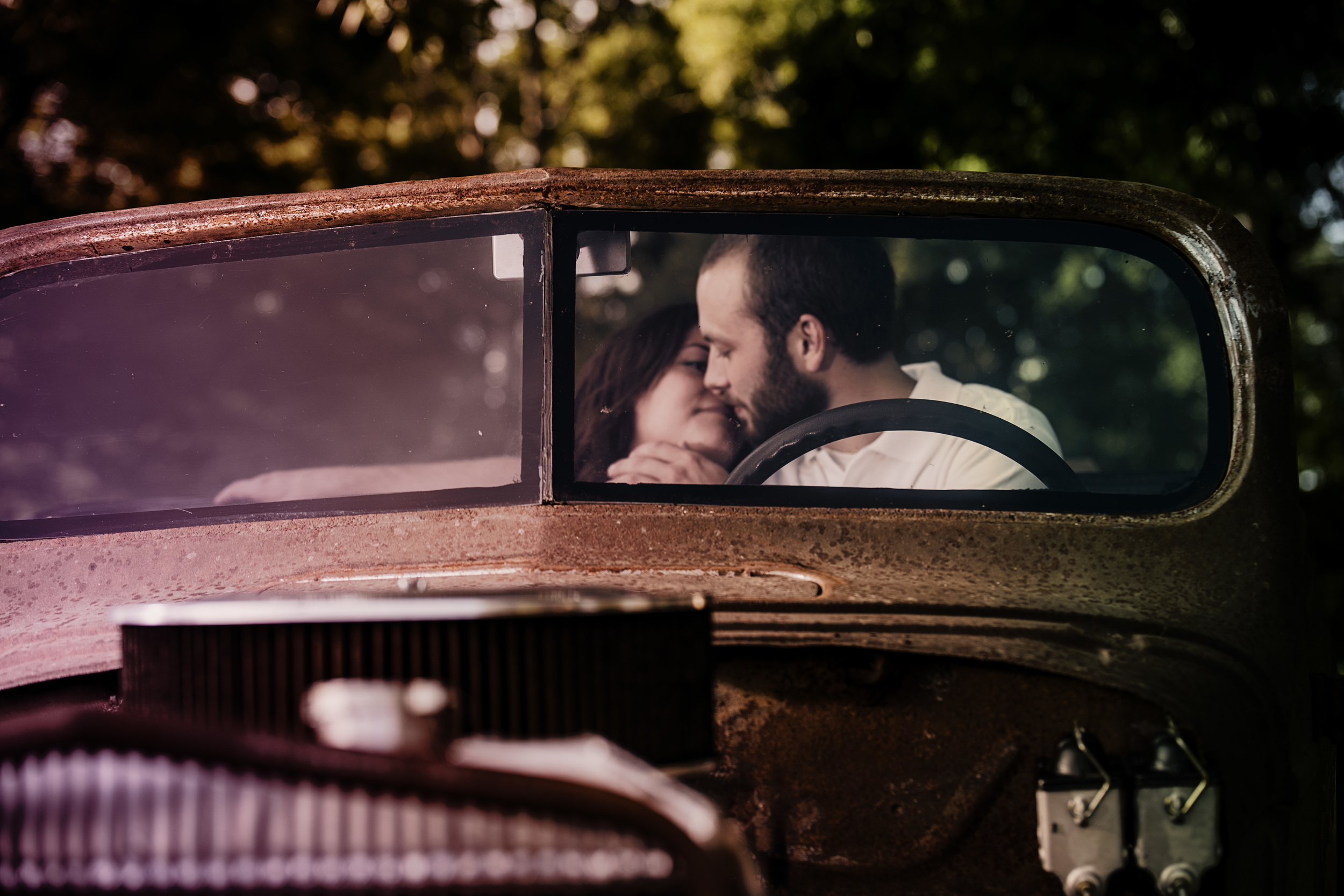 rustic_vintage_barn_engagement_session_north_carolina_lynchburg_va006.jpg