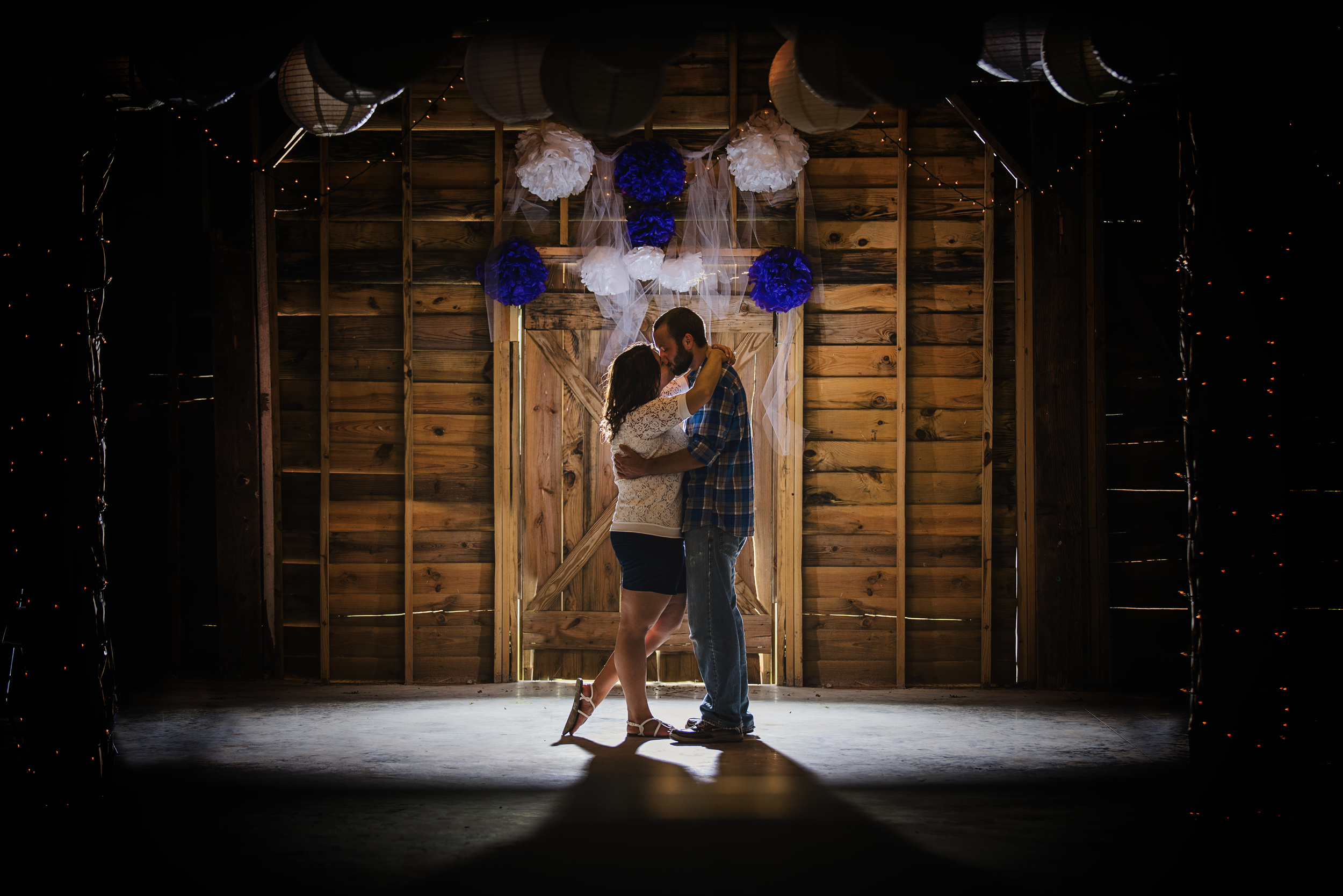 rustic_vintage_barn_engagement_session_north_carolina_lynchburg_va012.jpg