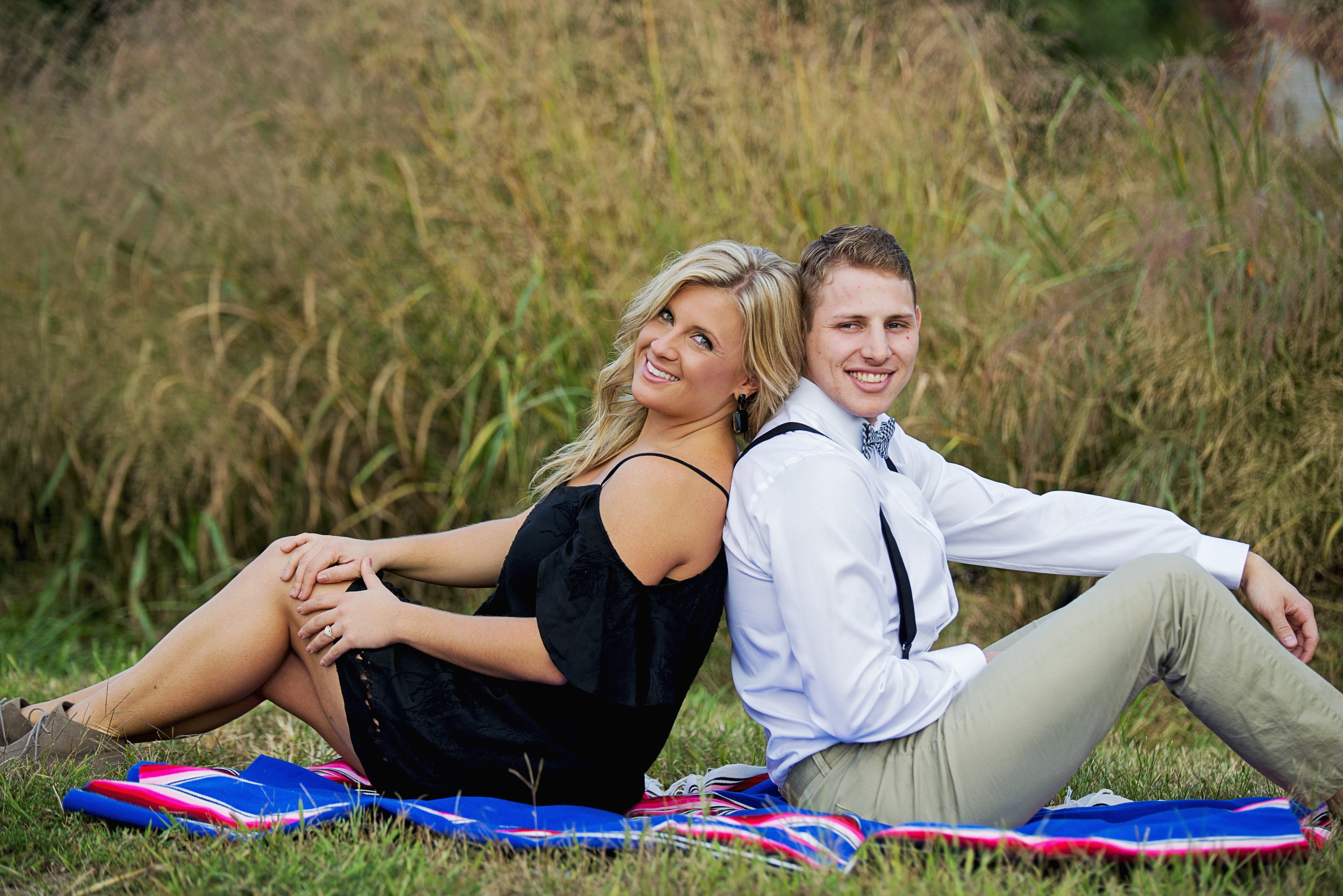 balloons_greenhouse_farm_engagement_session_lynchburg_va006.jpg