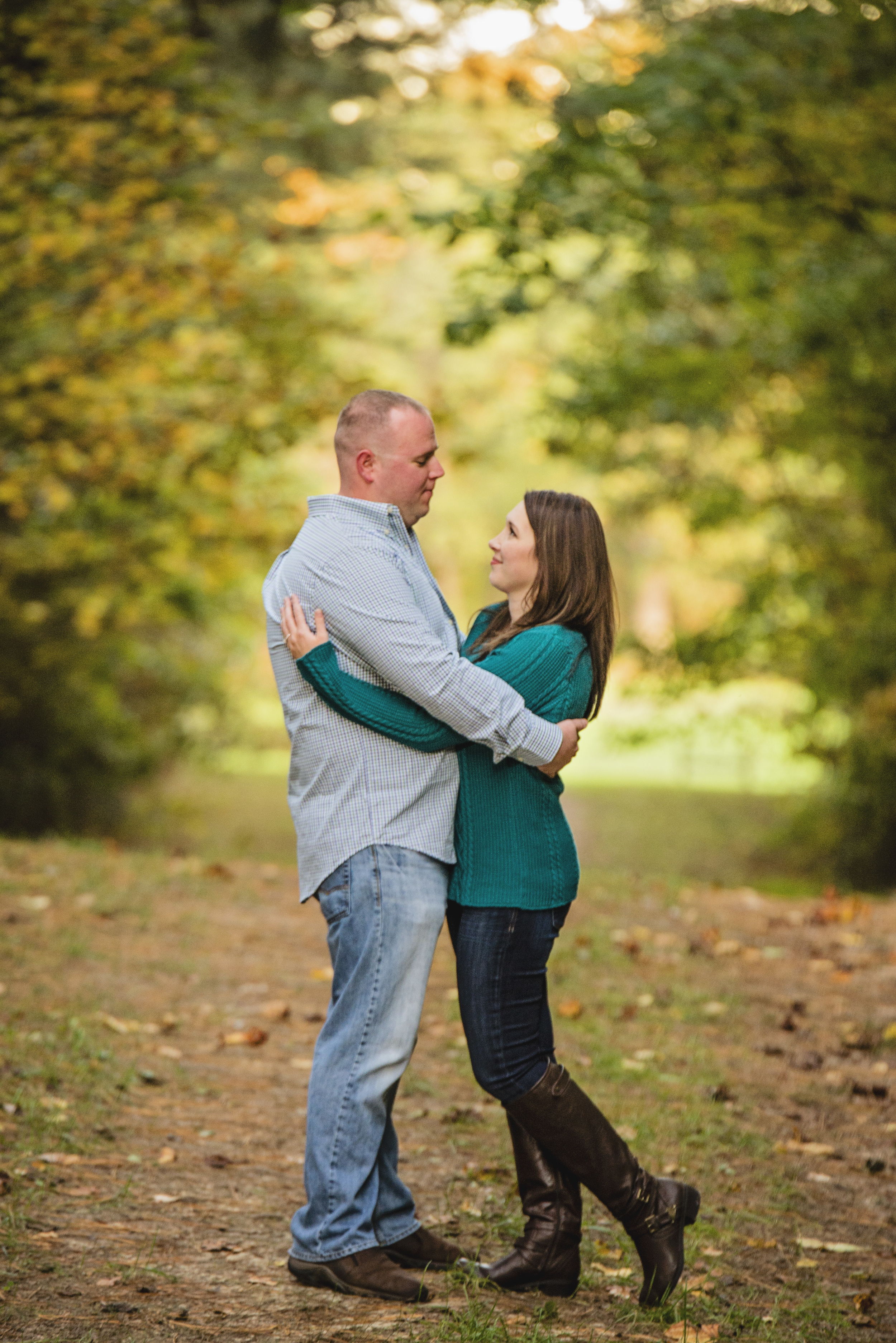 fall_romantic_park_engagement_session_lynchburg_va017.jpg