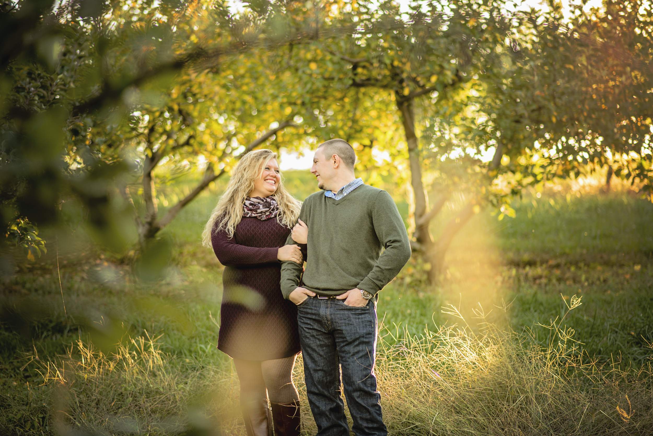 fall_romantic_orchard_engagement_session_lynchburg_va004.jpg