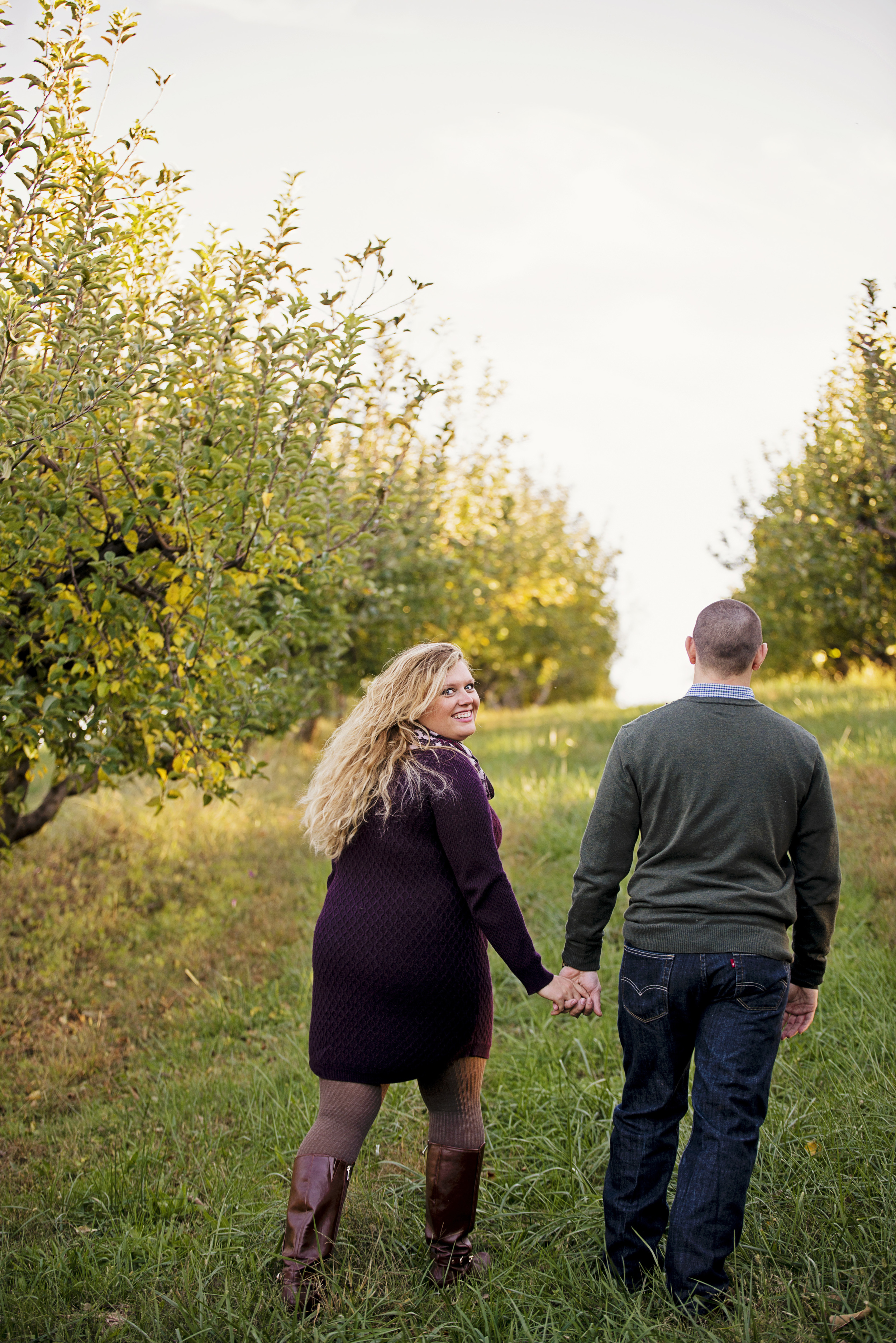 fall_romantic_orchard_engagement_session_lynchburg_va007.jpg