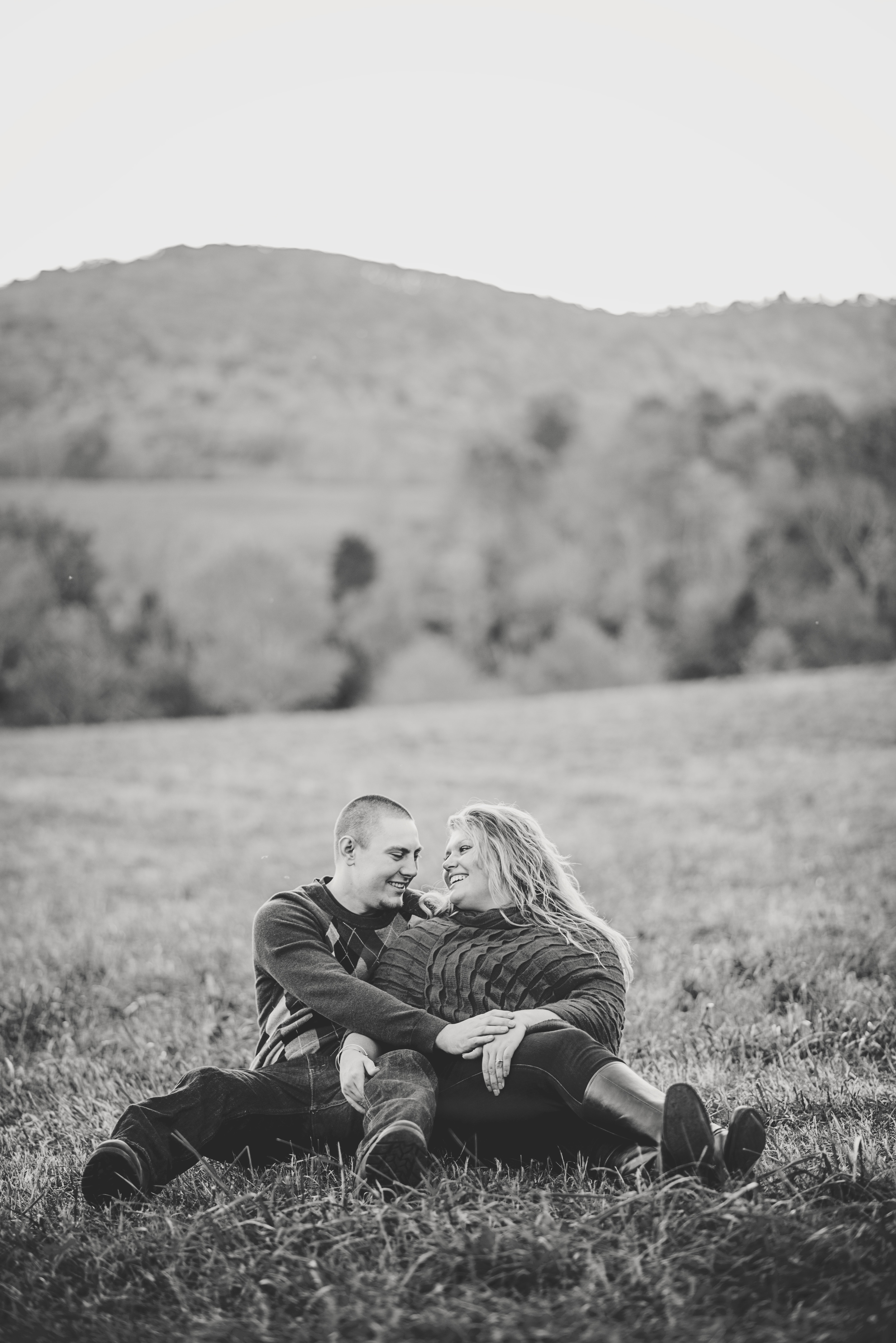 fall_romantic_orchard_engagement_session_lynchburg_va018.jpg