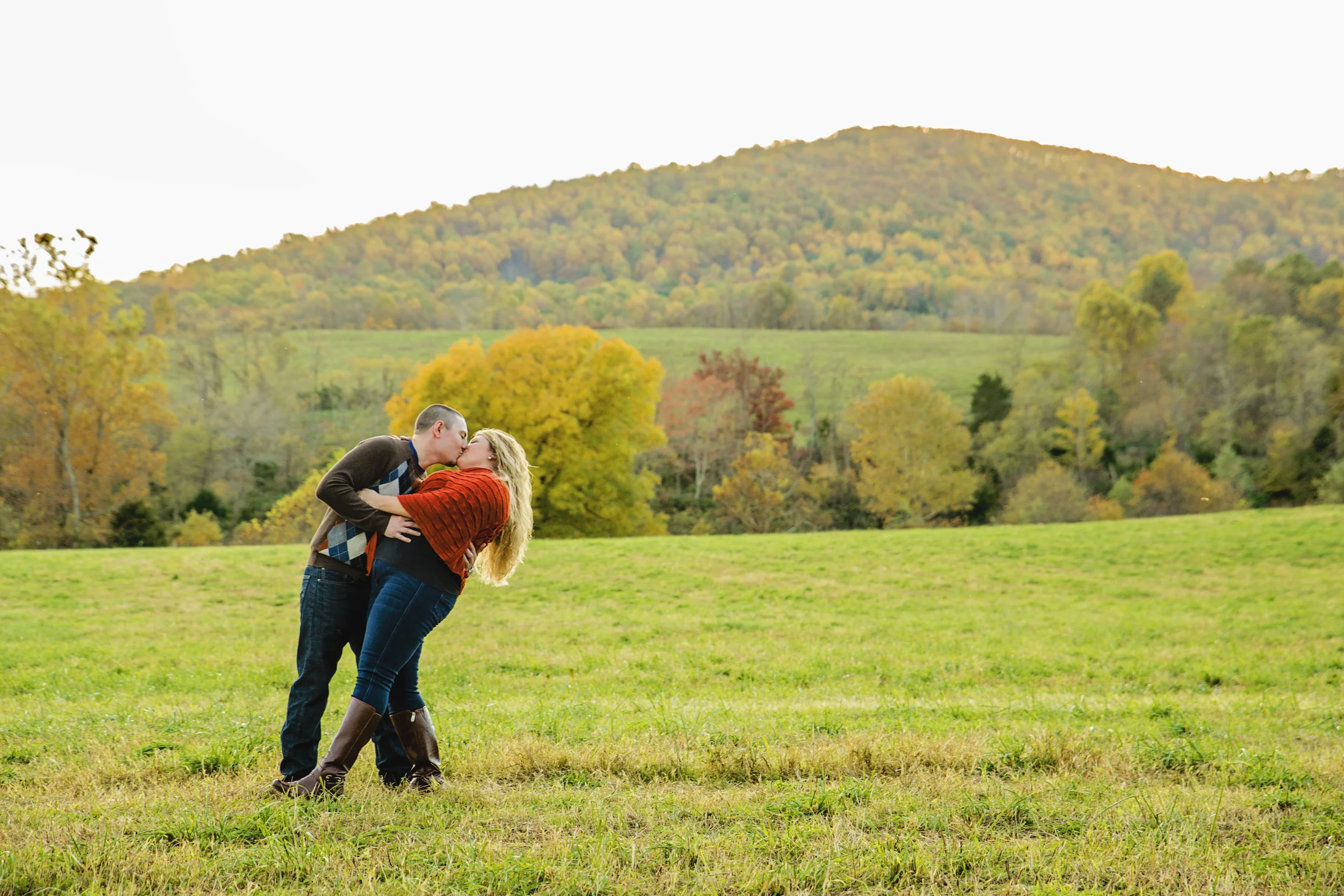 fall_romantic_orchard_engagement_session_lynchburg_va017.jpg