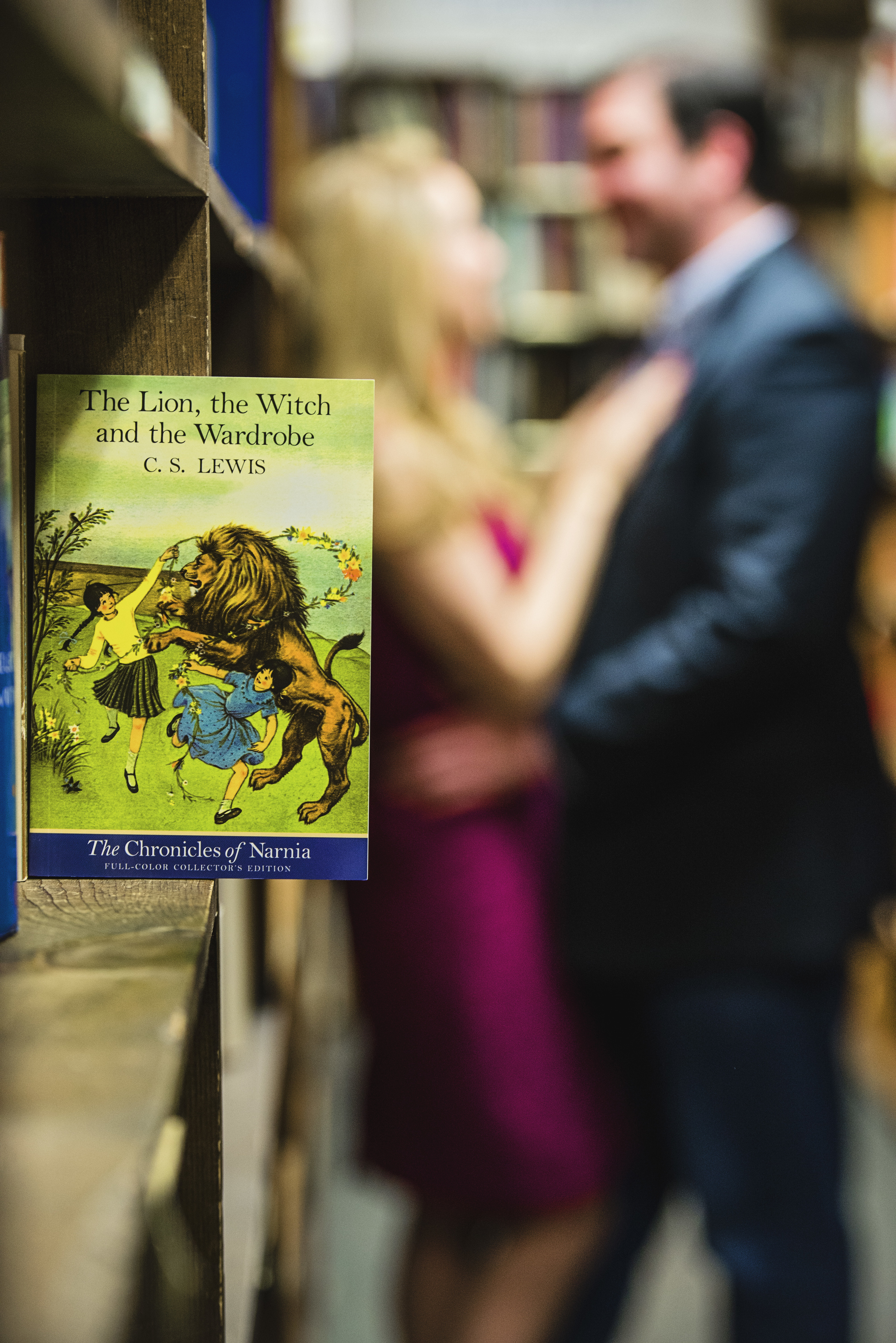 bookstore_fairytale_downtown_engagement_session_lynchburg_va009.jpg