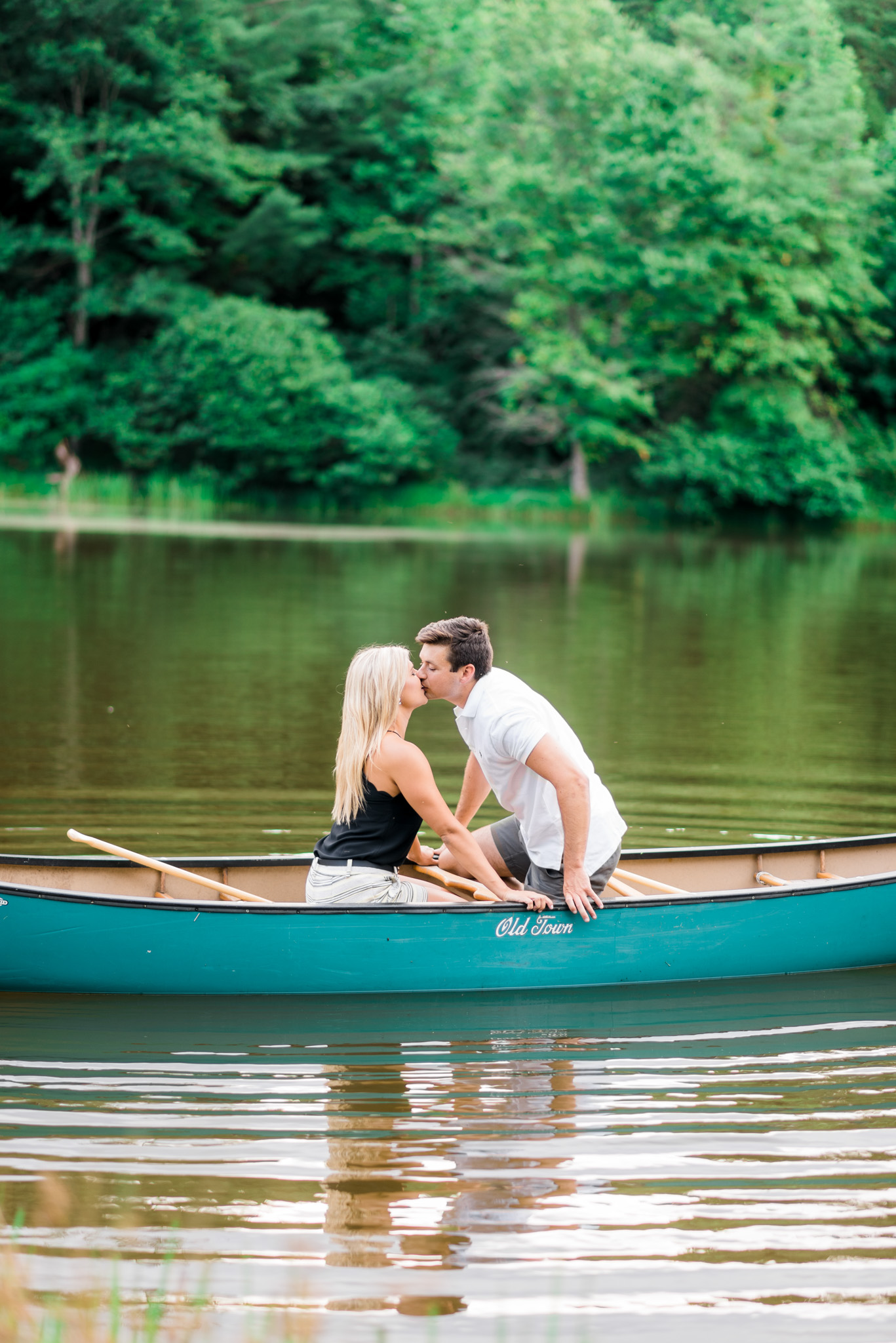 Va_Engagement_session_VA_wedding_photographers _Claytor_nature_Center_Bedford_VA963.jpg