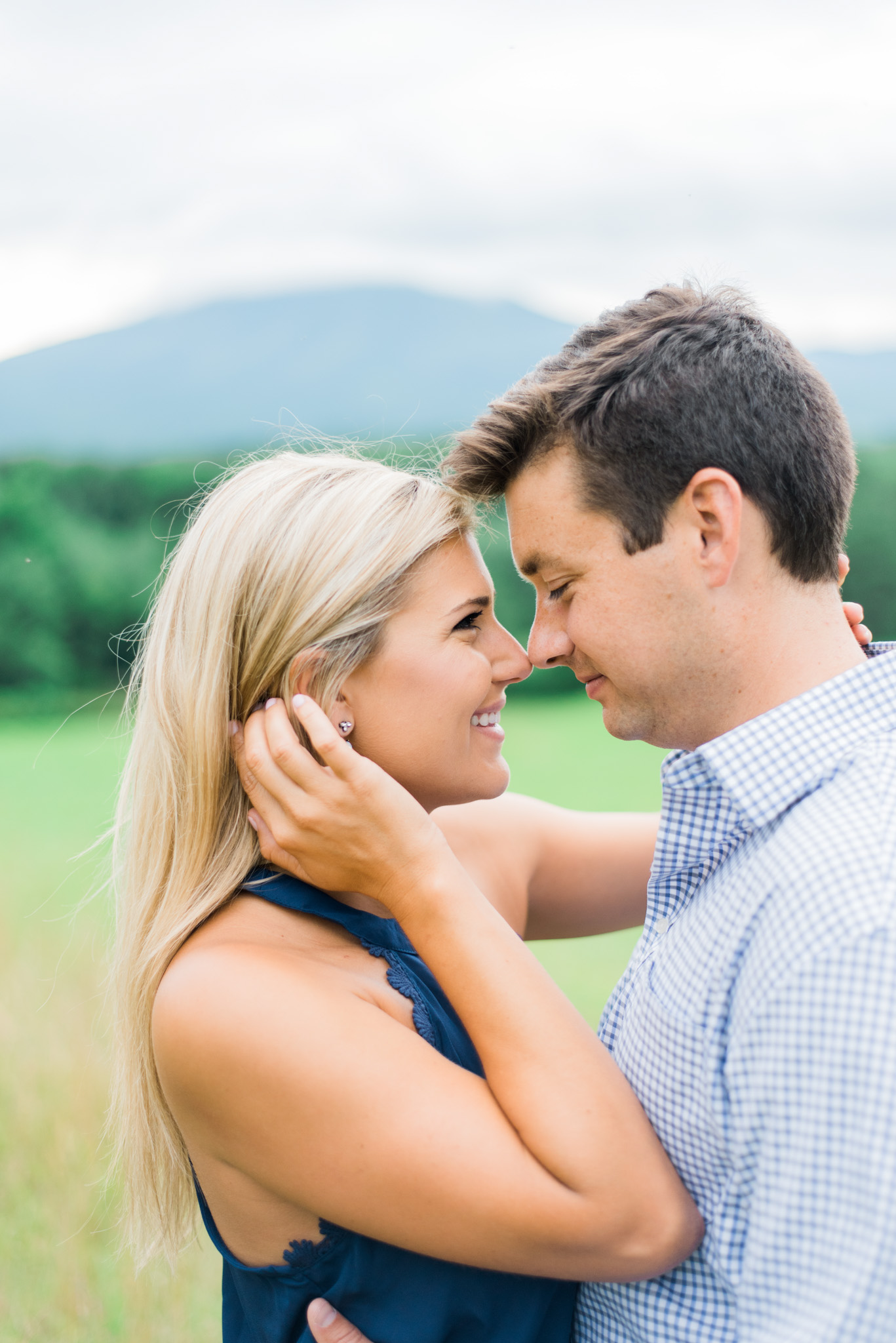 Va_Engagement_session_VA_wedding_photographers _Claytor_nature_Center_Bedford_VA983.jpg