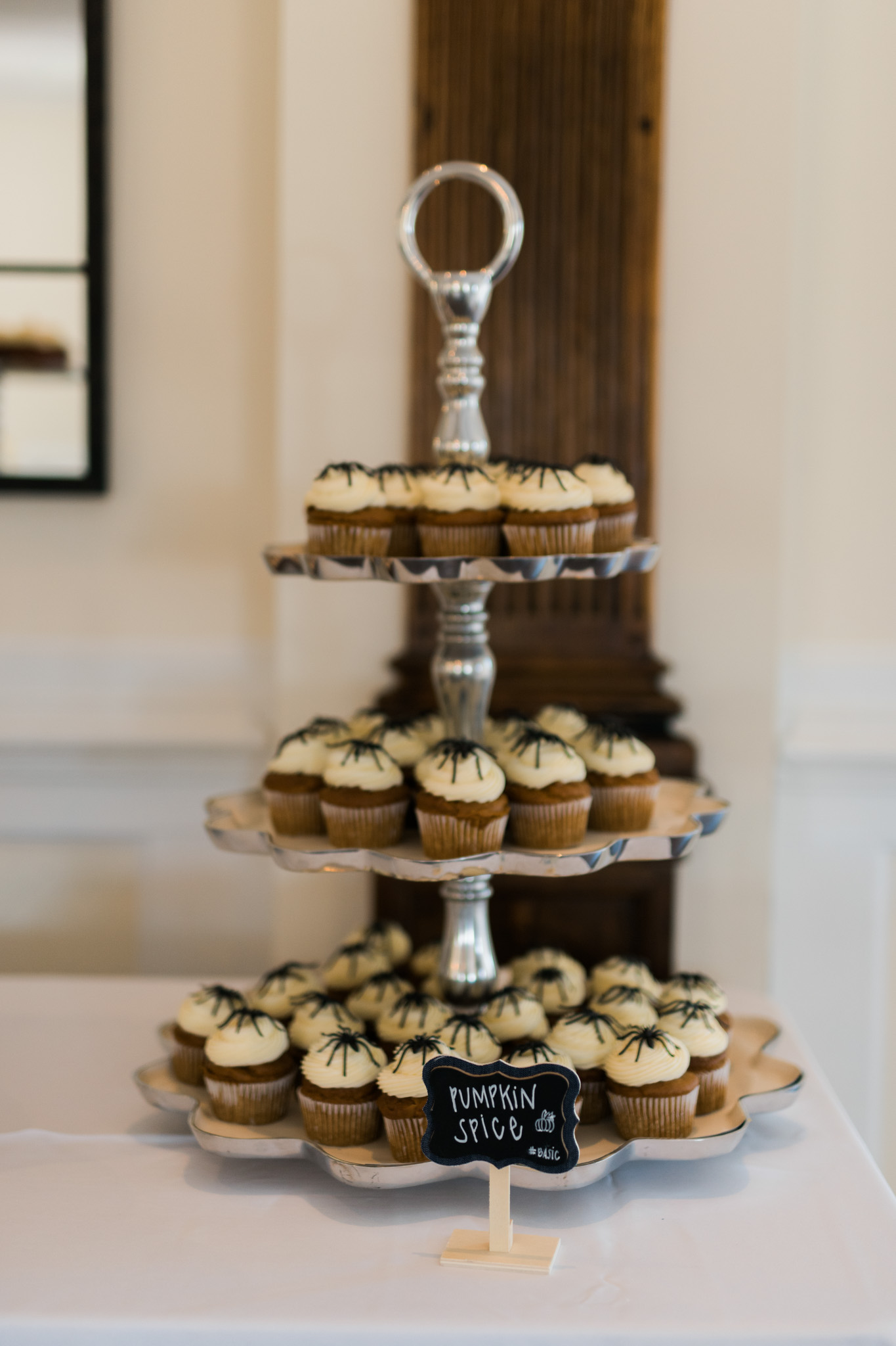 The_Trivium_Estate_Forest_VA_Wedding_Flower_Crown_boho_wedding_classic_wedding_Virginia_Wedding_photographer027.jpg