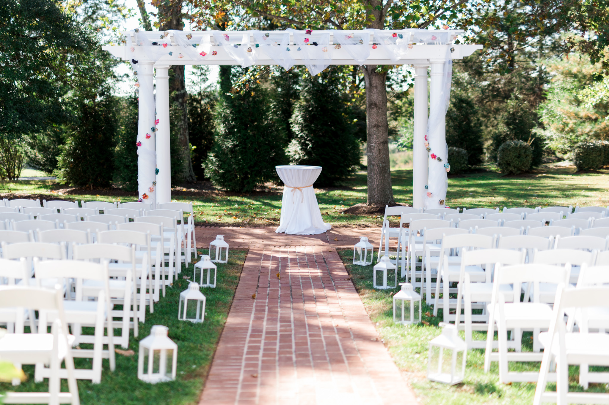 The_Trivium_Estate_Forest_VA_Wedding_Flower_Crown_boho_wedding_classic_wedding_Virginia_Wedding_photographer028.jpg