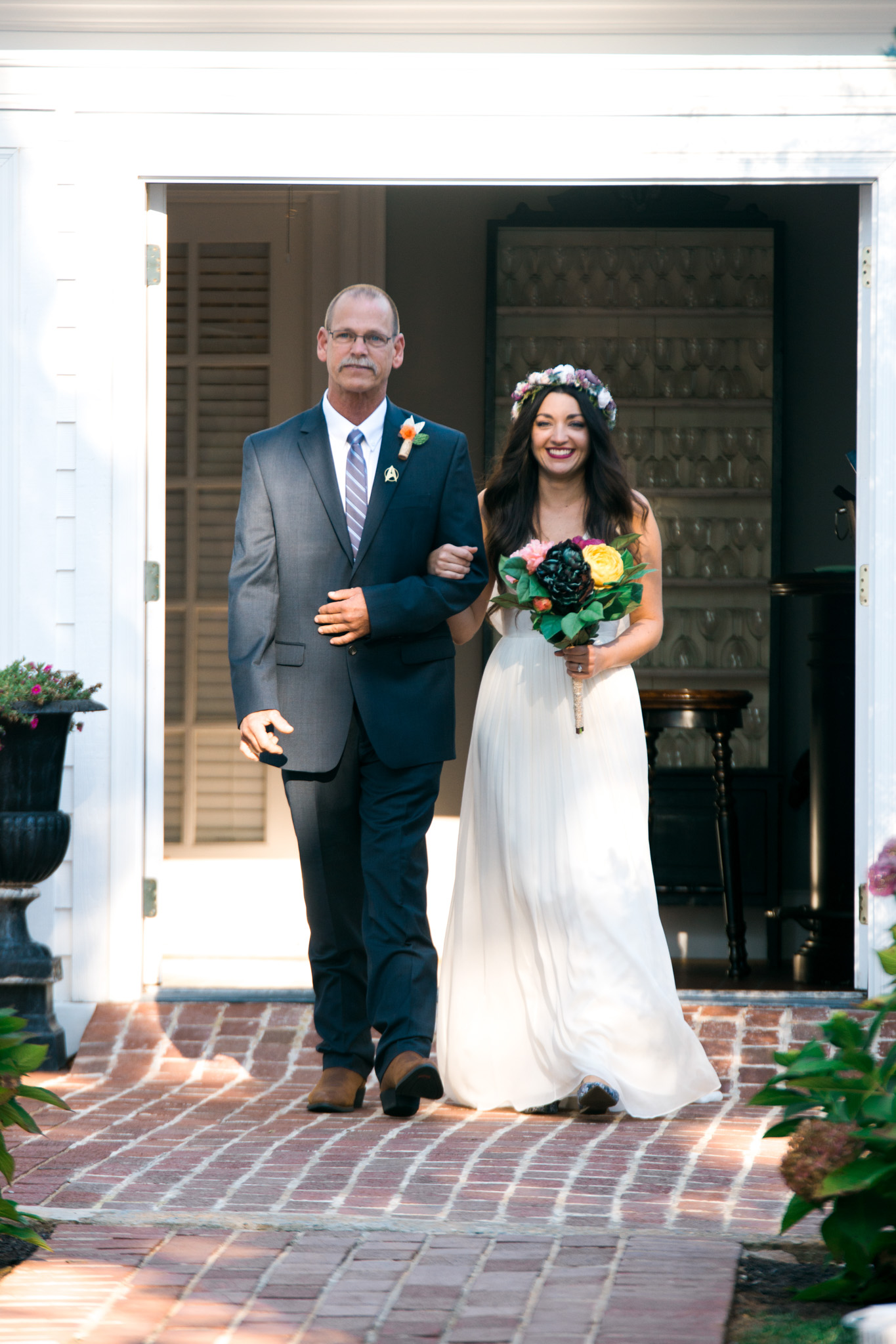 The_Trivium_Estate_Forest_VA_Wedding_Flower_Crown_boho_wedding_classic_wedding_Virginia_Wedding_photographer050.jpg
