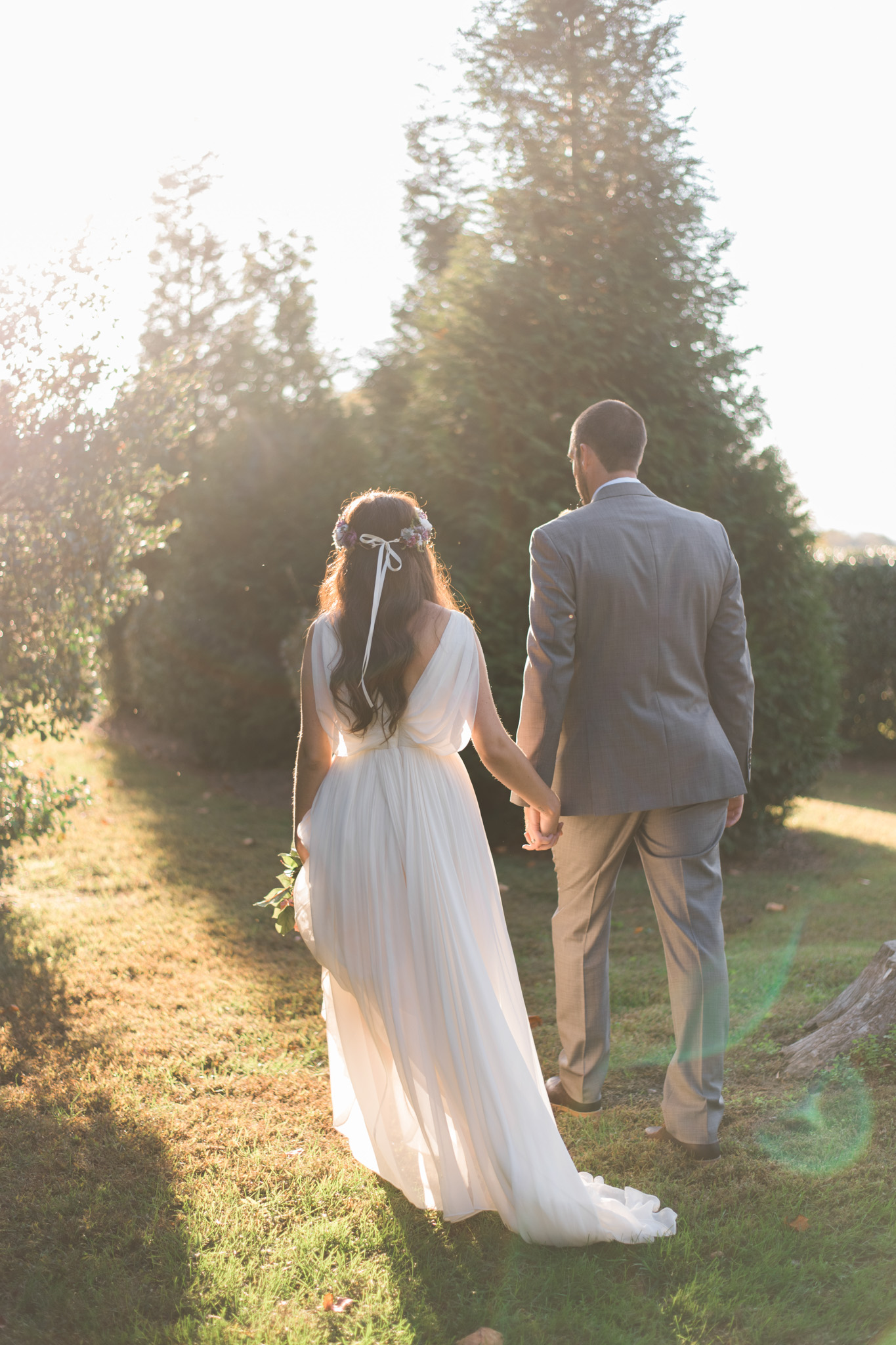 The_Trivium_Estate_Forest_VA_Wedding_Flower_Crown_boho_wedding_classic_wedding_Virginia_Wedding_photographer074.jpg