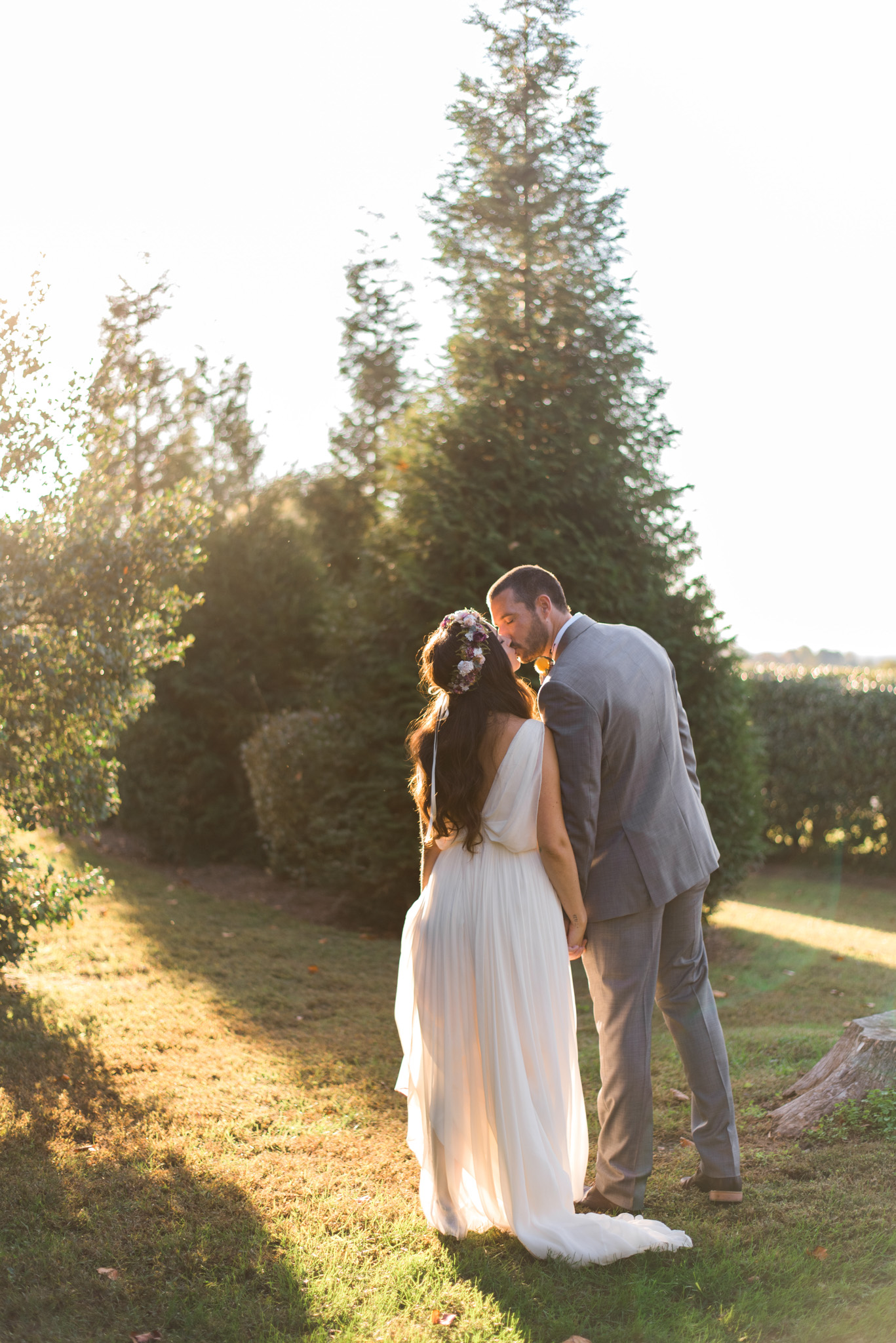 The_Trivium_Estate_Forest_VA_Wedding_Flower_Crown_boho_wedding_classic_wedding_Virginia_Wedding_photographer075.jpg