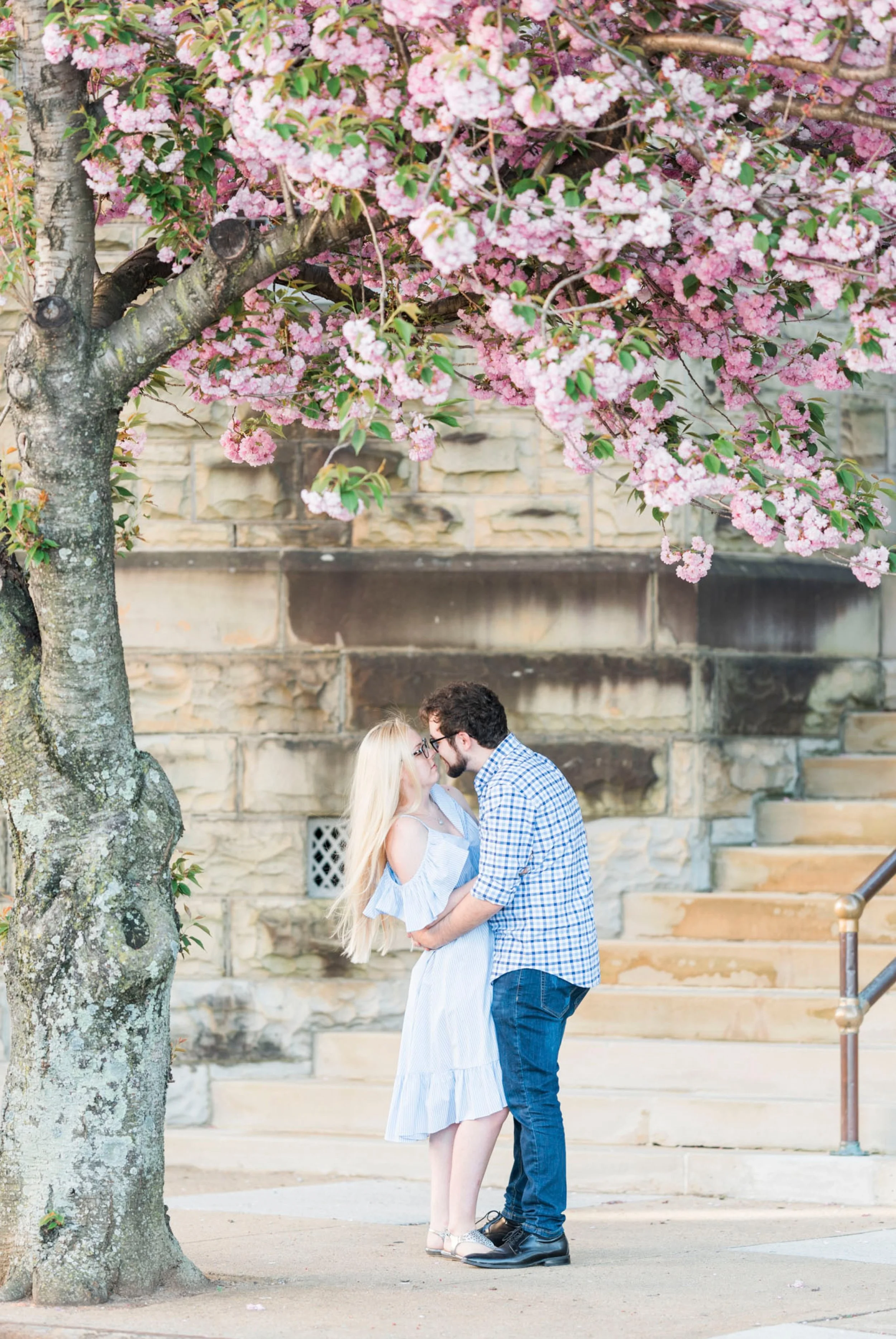 LaunceTarah_VirginiaWeddingPhotographer_EngagementSession_LynchburgVA_DowntownLynchburg_SpringEngagement 3.jpg