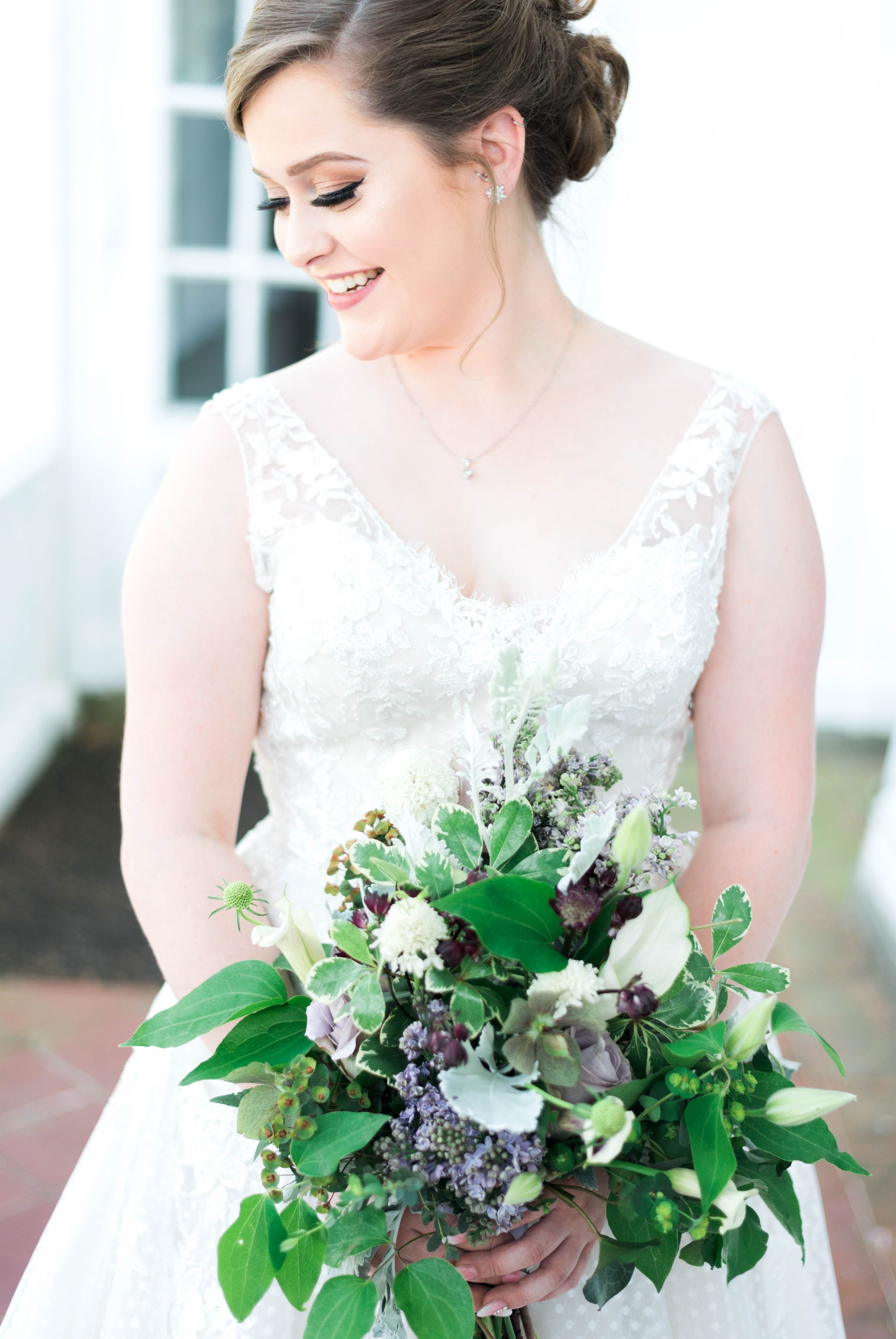 Jillian+Abi_OakridgeEstate_Wedding_VirginiaWeddingPhotographer_SpringWedding 25.jpg