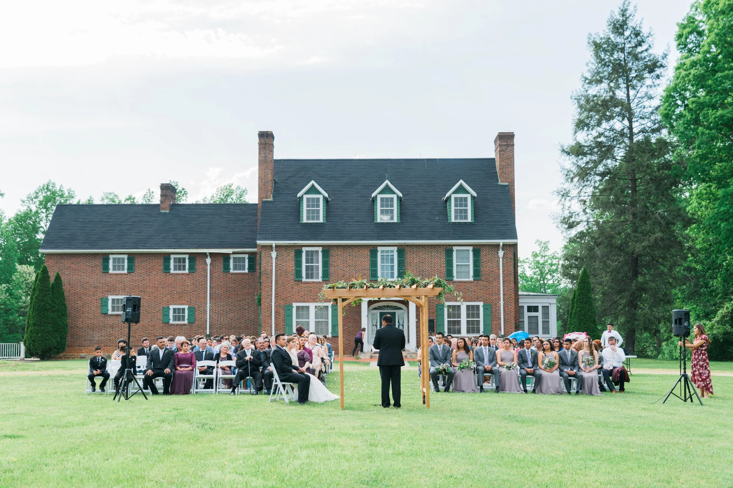 Jillian+Abi_OakridgeEstate_Wedding_VirginiaWeddingPhotographer_SpringWedding 6.jpg