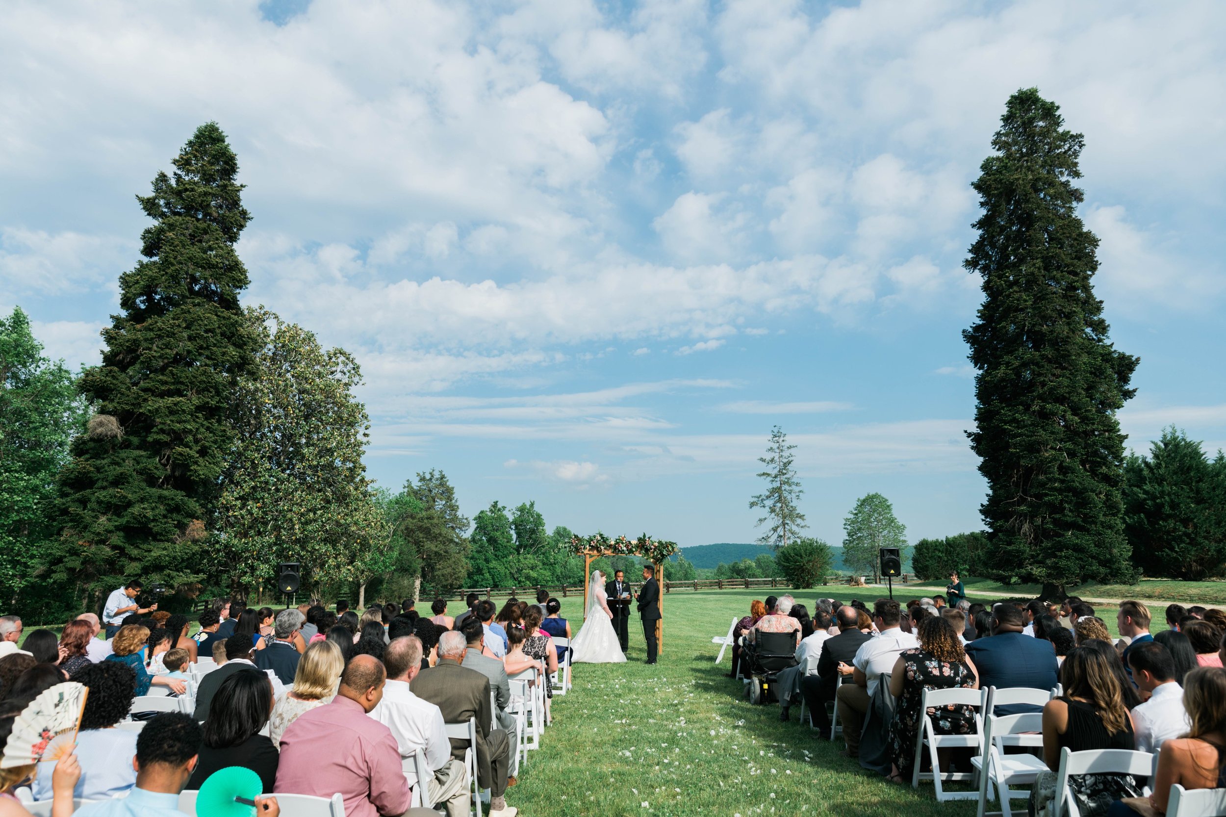 Jillian+Abi_OakridgeEstate_Wedding_VirginiaWeddingPhotographer_SpringWedding 8.jpg