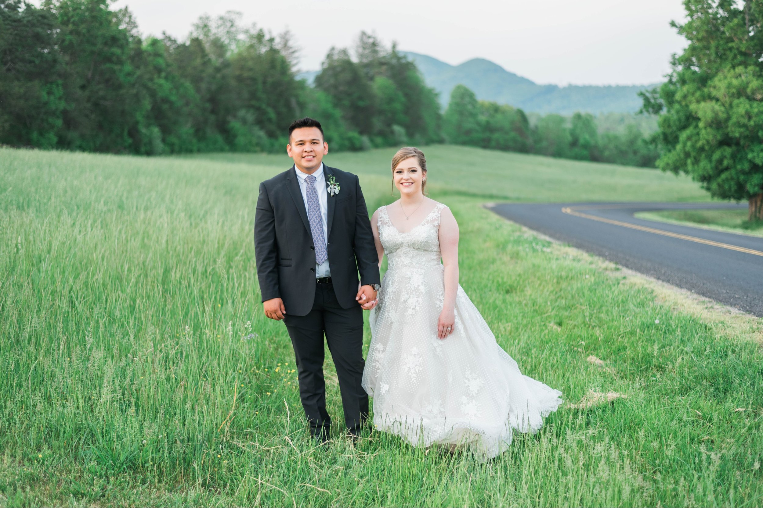 Jillian+Abi_OakridgeEstate_Wedding_VirginiaWeddingPhotographer_SpringWedding 1.jpg