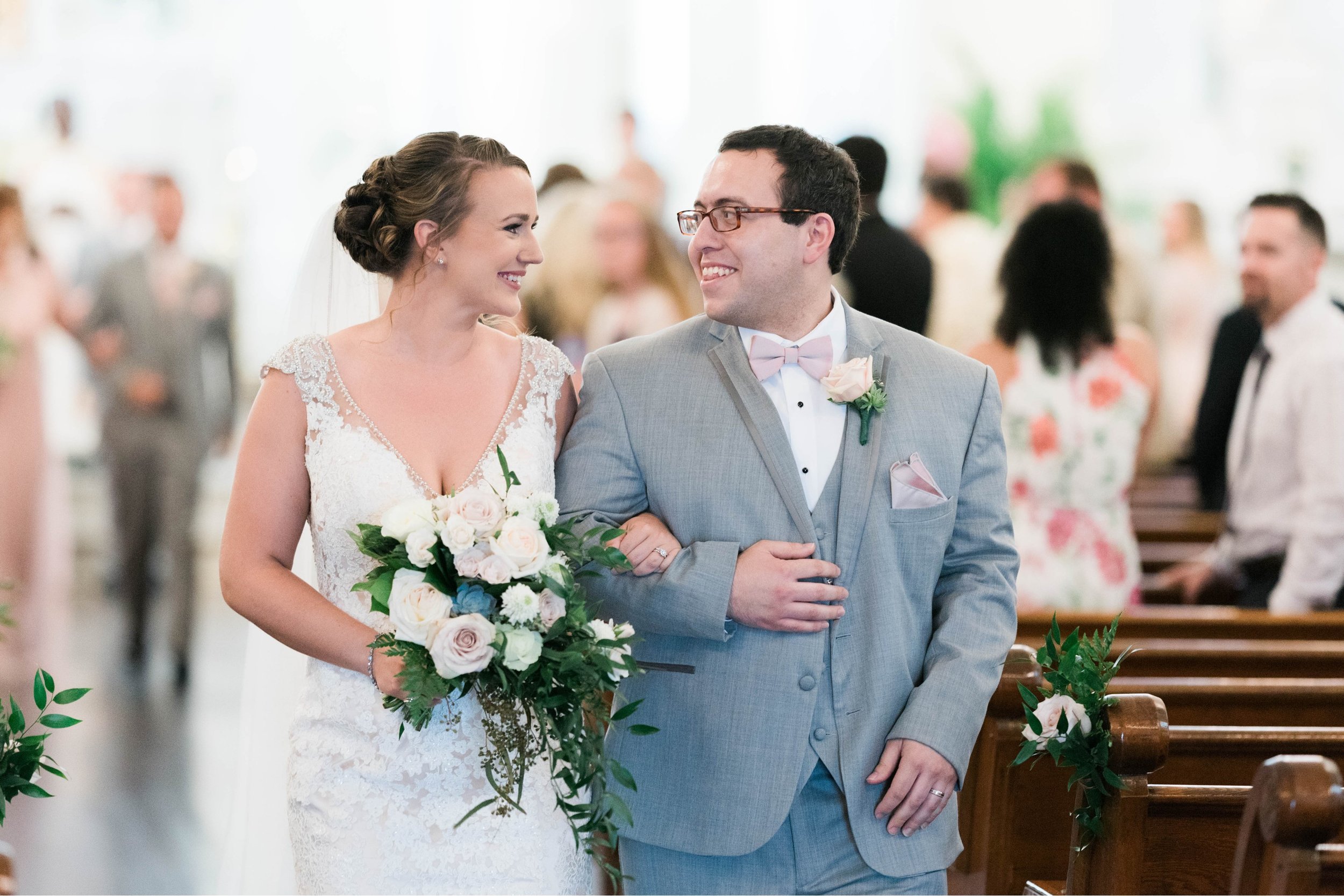 LewisGinterBotanicalGarden_richmondweddingphotographer_LynchburgweddingPhotographer_lindenRowInn_StPetersCatholicChurch_BrittneyGarrett 10.jpg