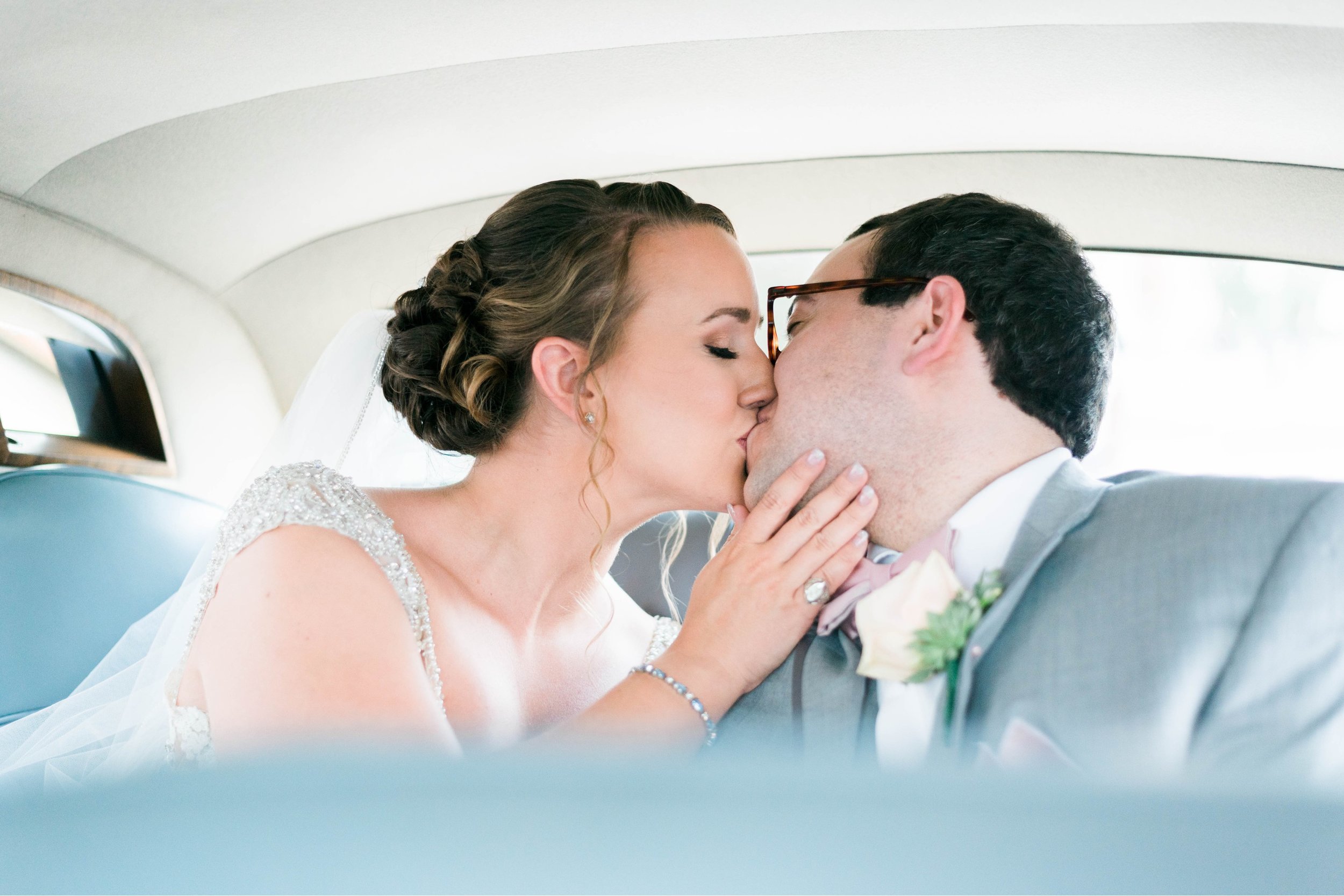 LewisGinterBotanicalGarden_richmondweddingphotographer_LynchburgweddingPhotographer_lindenRowInn_StPetersCatholicChurch_BrittneyGarrett 19.jpg