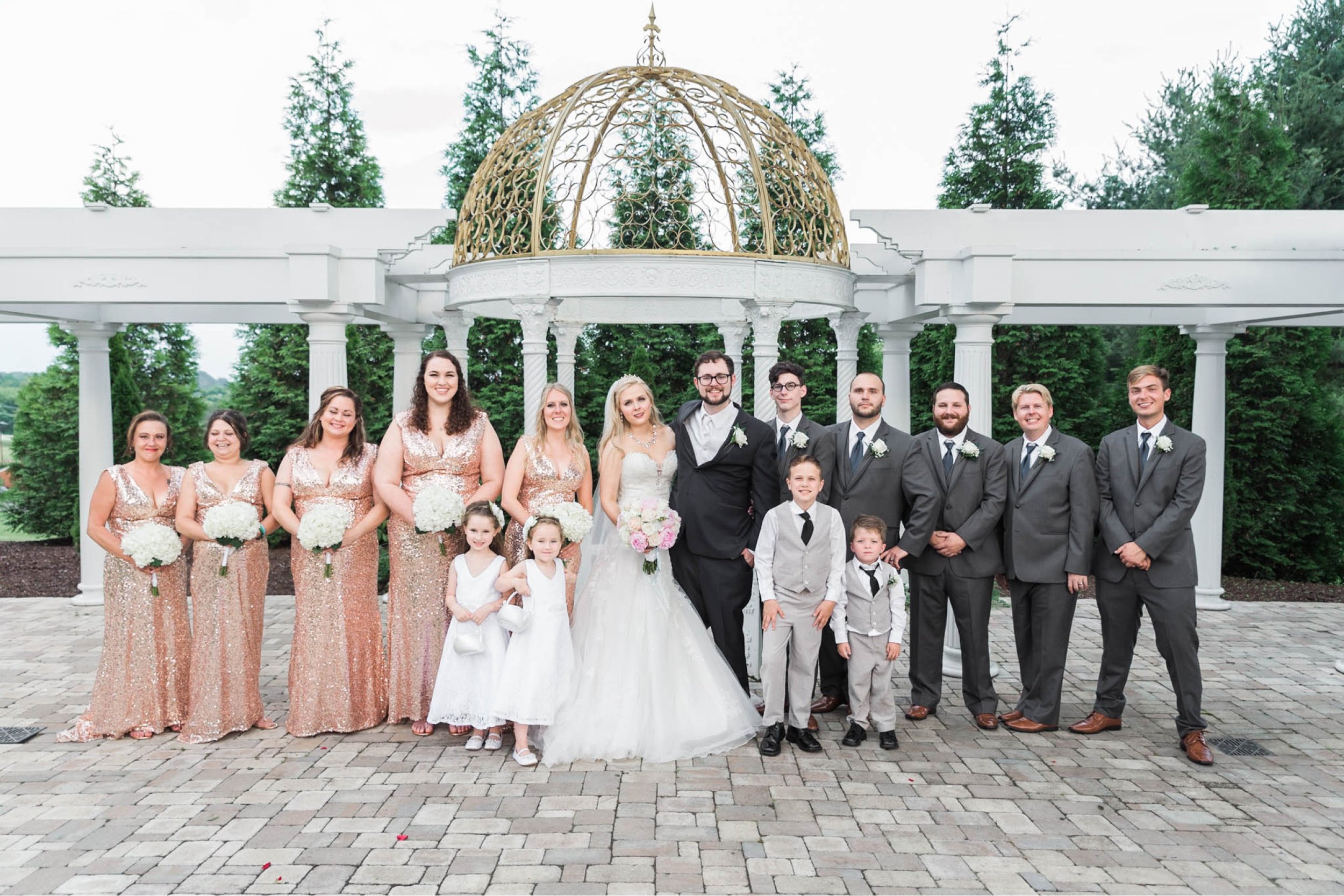 bedfordcolumns_entwinedevents_Lynchburgweddingphotographer_virginiaweddingphotographer_tarahlaunce 2.jpg