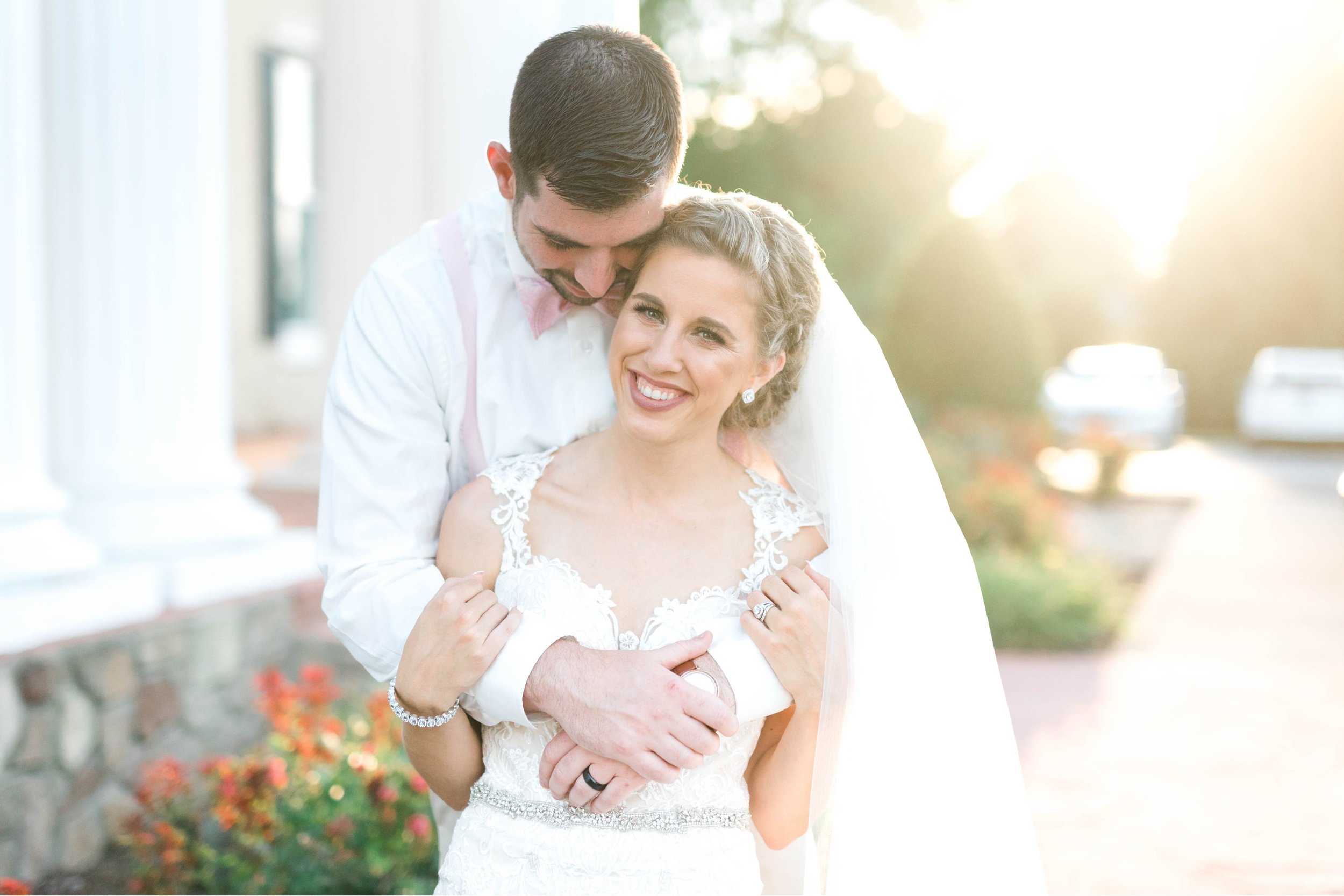 BedfordColumns_EntwinedEvents_Lynchburgwedding_VIrginiaweddingphotographer_ALlisonNIck 22.jpg