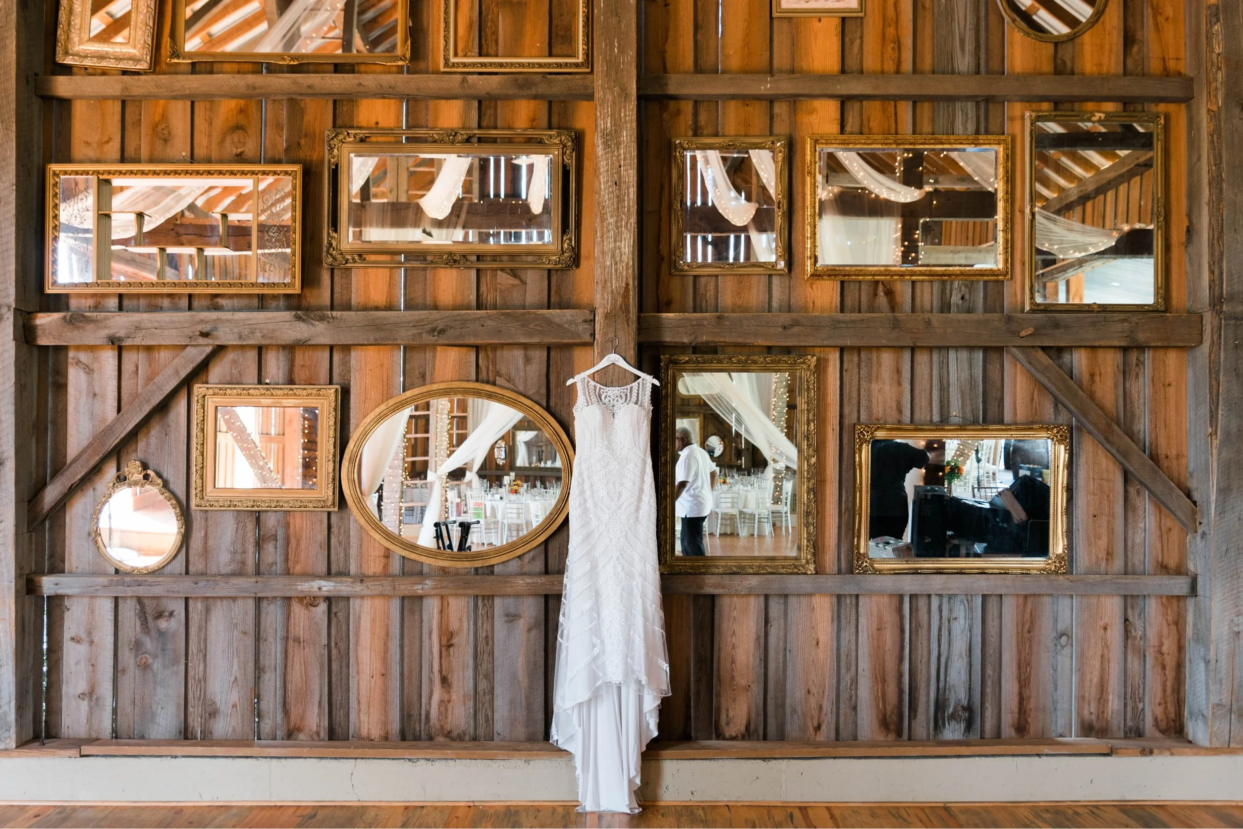 SorellaFarms_EvingtonVA_LynchburgVA_VirginiaWeddingPhotographer_BenRachel 8.jpg