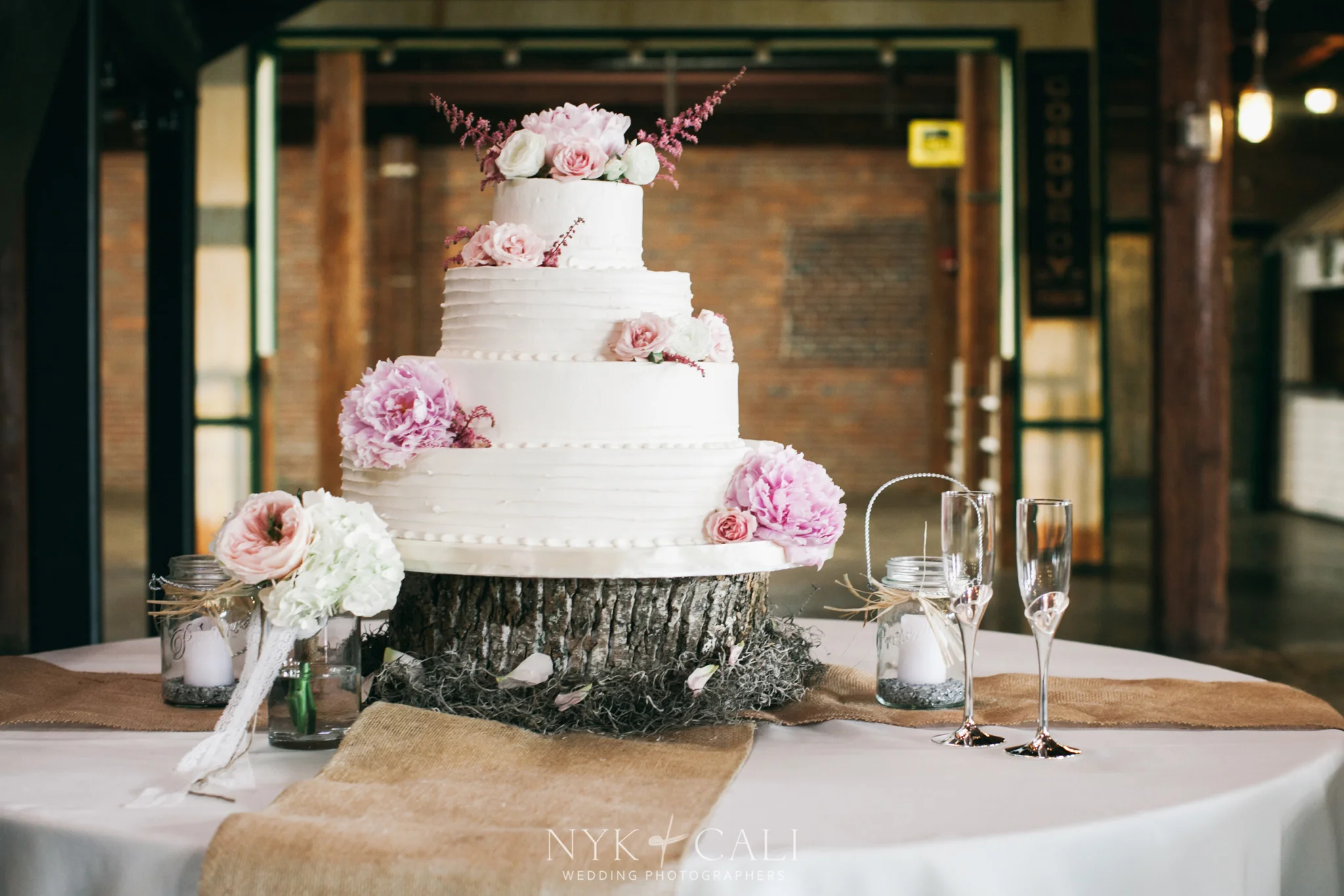 Burlap and Lace Bride - Locklane Weddings & Events, Nashville Wedding Planner