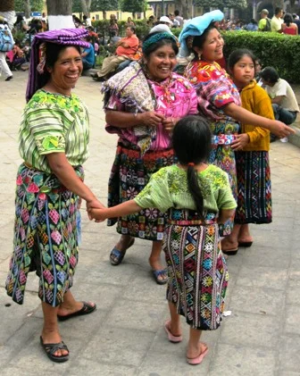 LadiesFromZunilQuetzaltenango.jpg