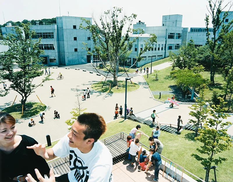 073_1999_2001_多摩美術大学案内_05_IMG_0713.jpg