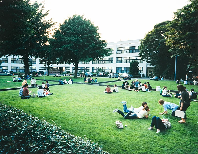 108_1999_2001_多摩美術大学案内_40_IMG_0709.jpg