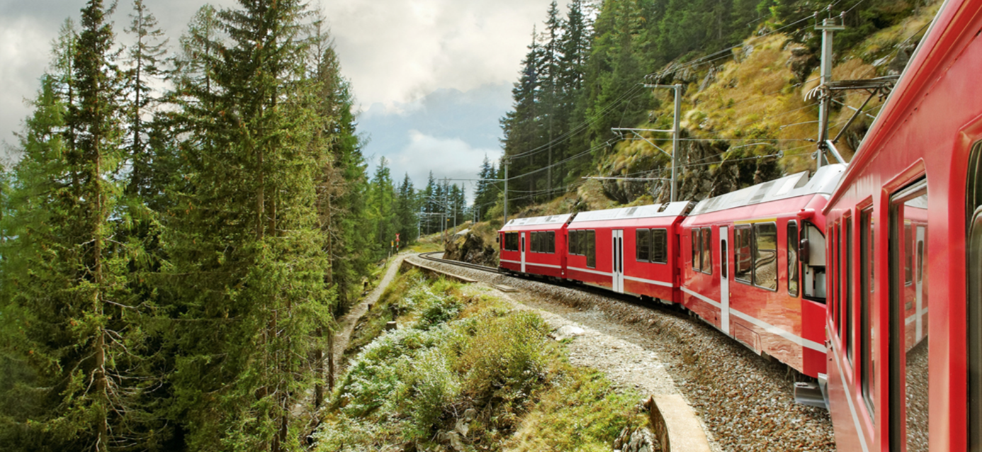 A train smoothly moving down the tracks is synonymous with systems to support your restaurant: POS, Accounting and BOH management software are solid technologies that improve your restaurant, cafe or bar. 