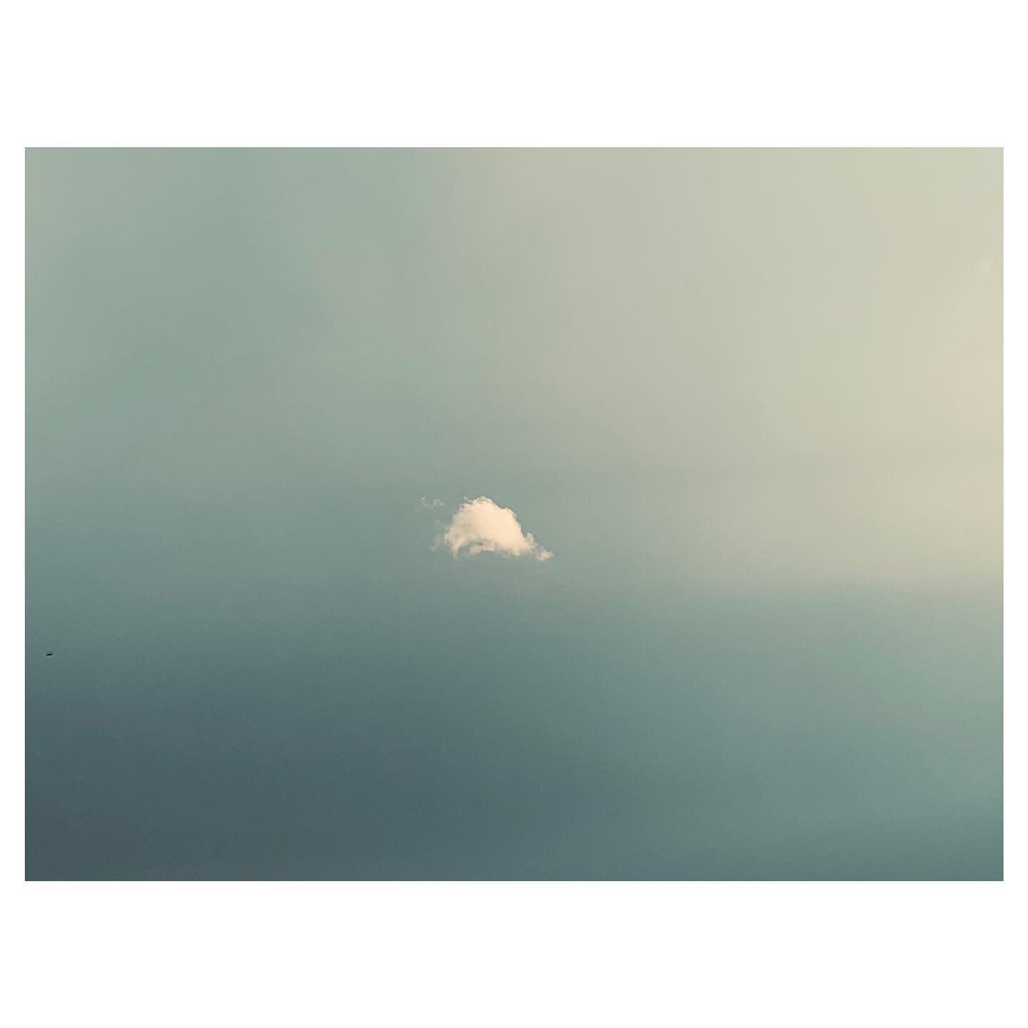 NUAGE☁️

Au smartphone ;)

#nuage#smartphonephotography#l&eacute;ger#l&acirc;cherprise#confiance#jemaime#terragaia