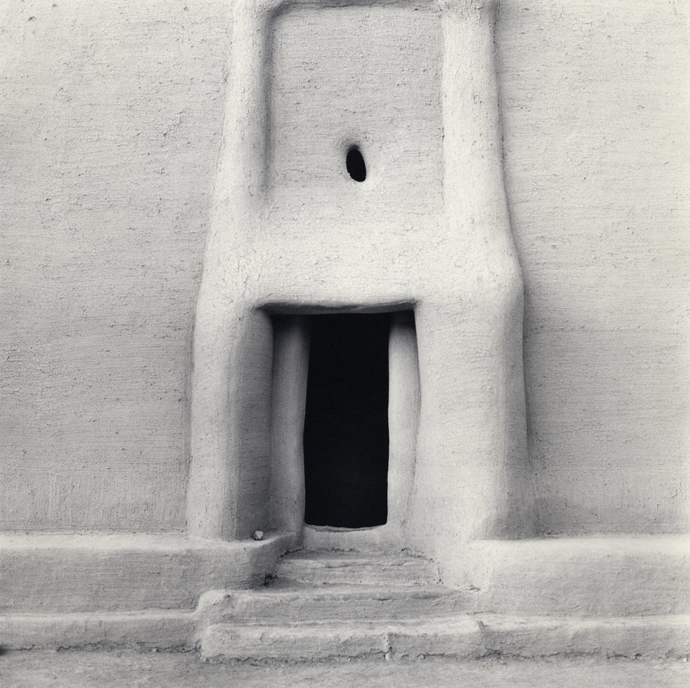 “The Shape of Things” from the Africa series (1993) Courtesy of the artist and Jack Shainman Gallery, New York.