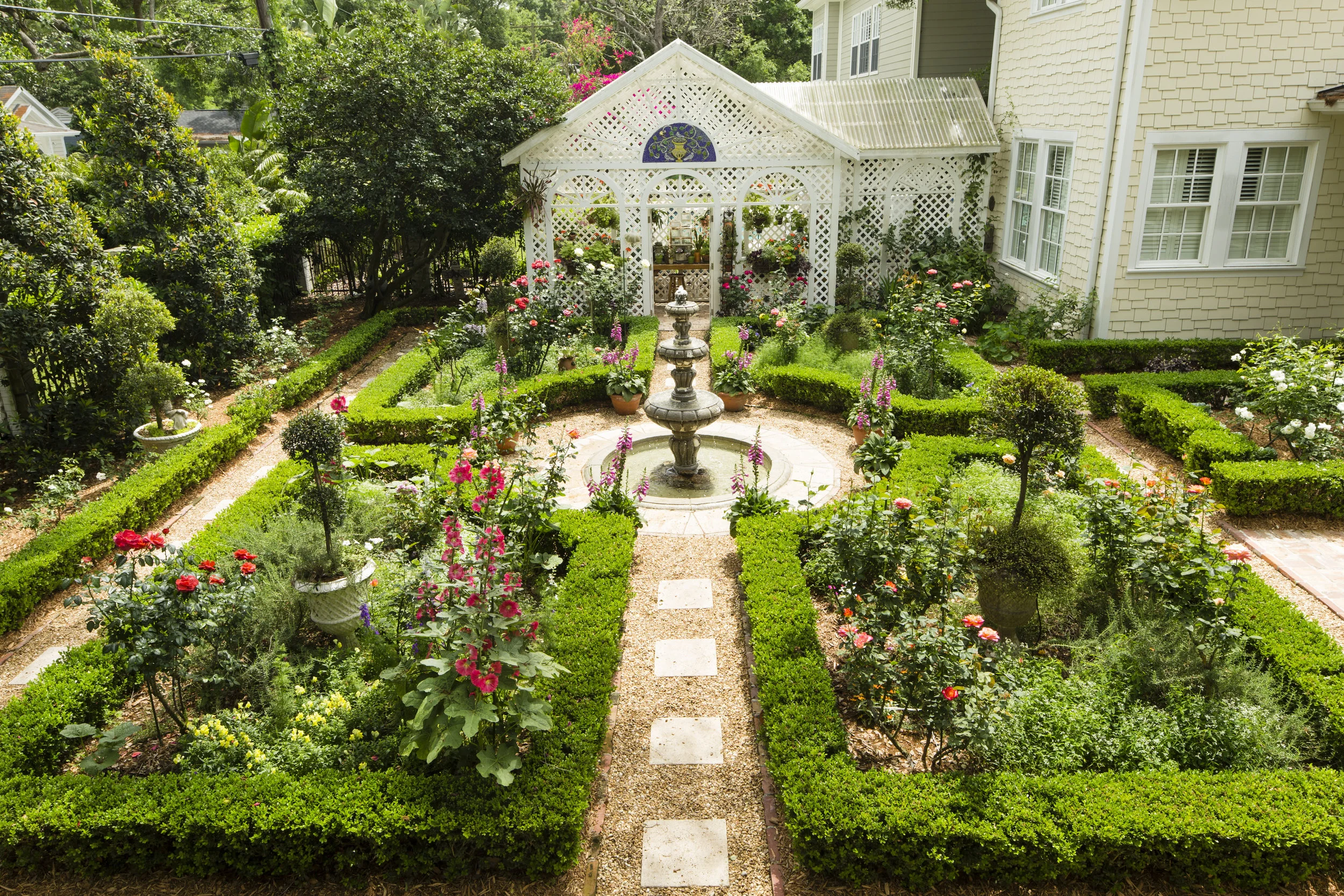 Savitz Garden, Tampa, FL