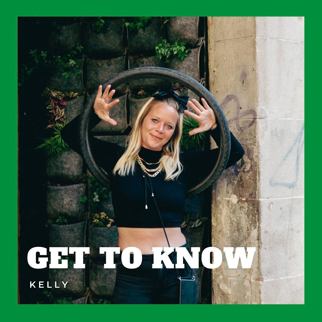 🚲 get to know Kelly 🚲

The first #gettoknow is kicked off with Green Bike guide Kelly! 
Kelly decided 9 years ago to move from the Netherlands to Barcelona. Meanwhile she has been working at Green Bikes for 7 years where she gives tours through the
