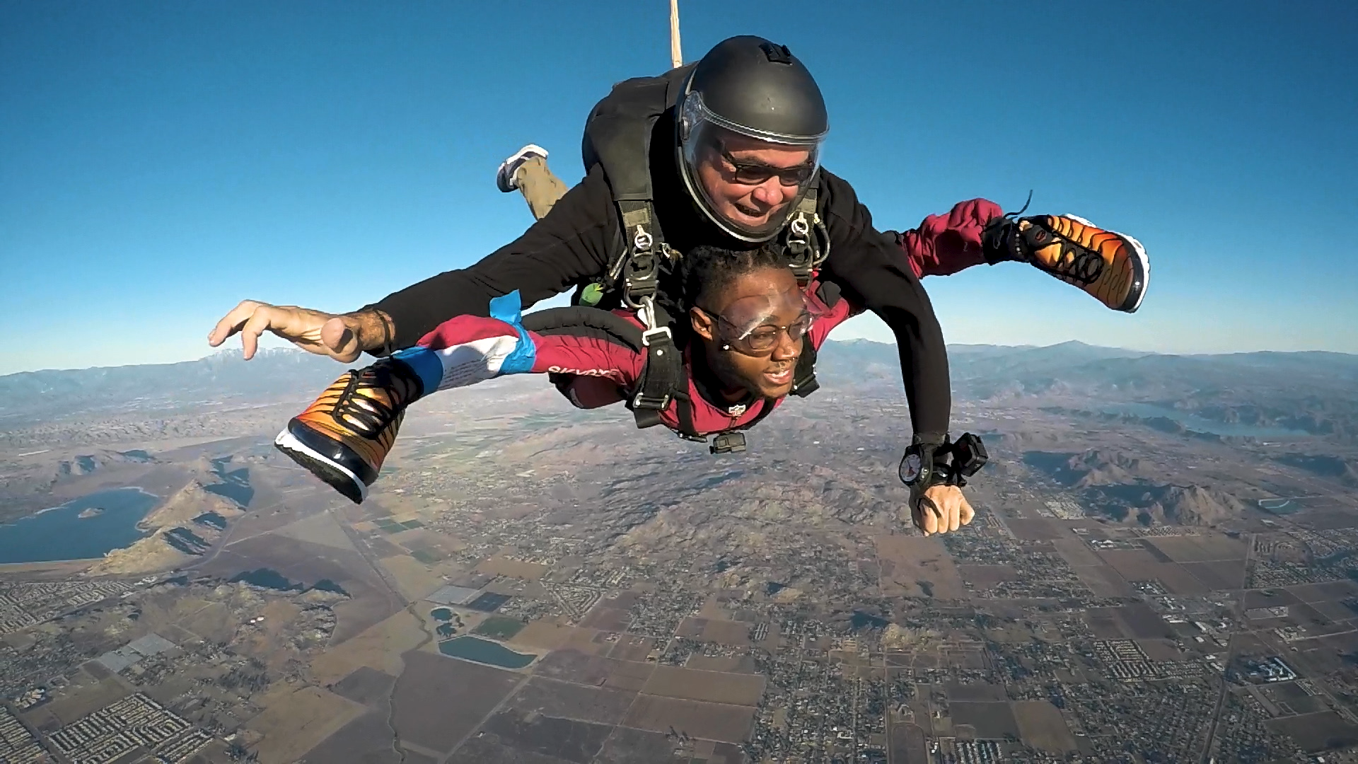 Extreme Unboxing- Skydiving 10.22.19 FULL 16X9 no captions.mov.00_04_27_23.Still009.png