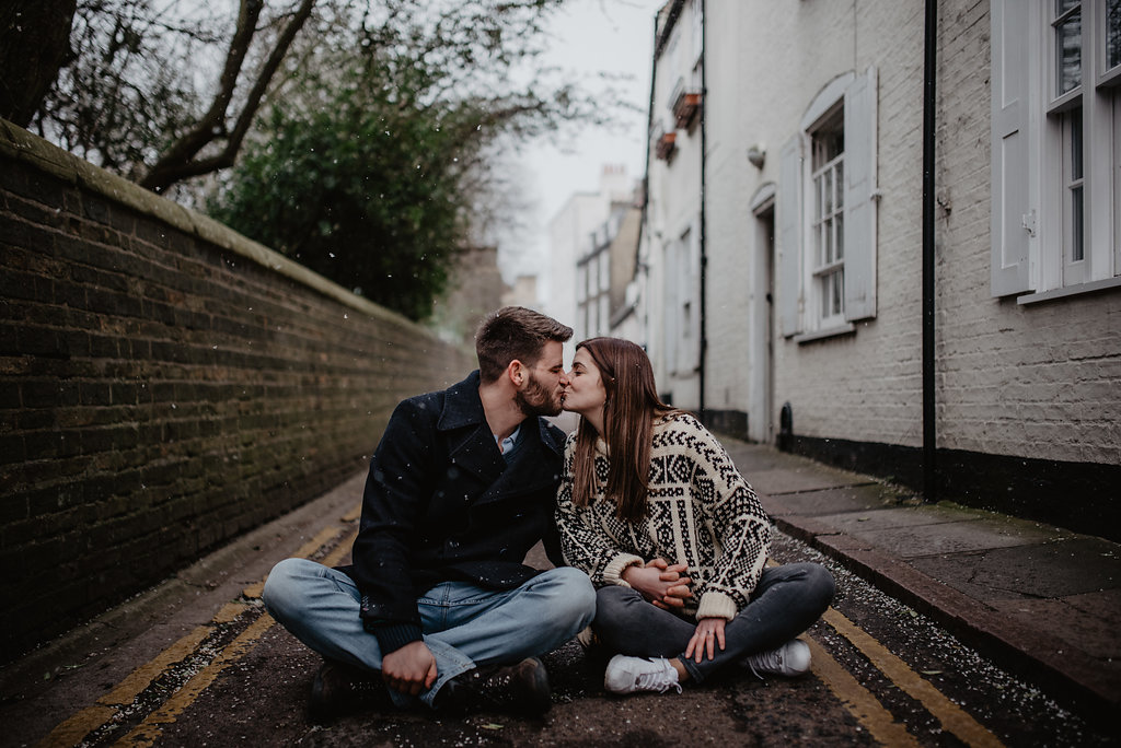 engagement session in Cambridge by Lapela Photography