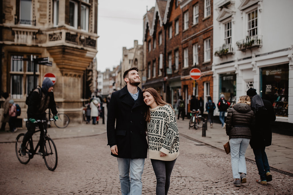 engagement session in Cambridge by Lapela Photography