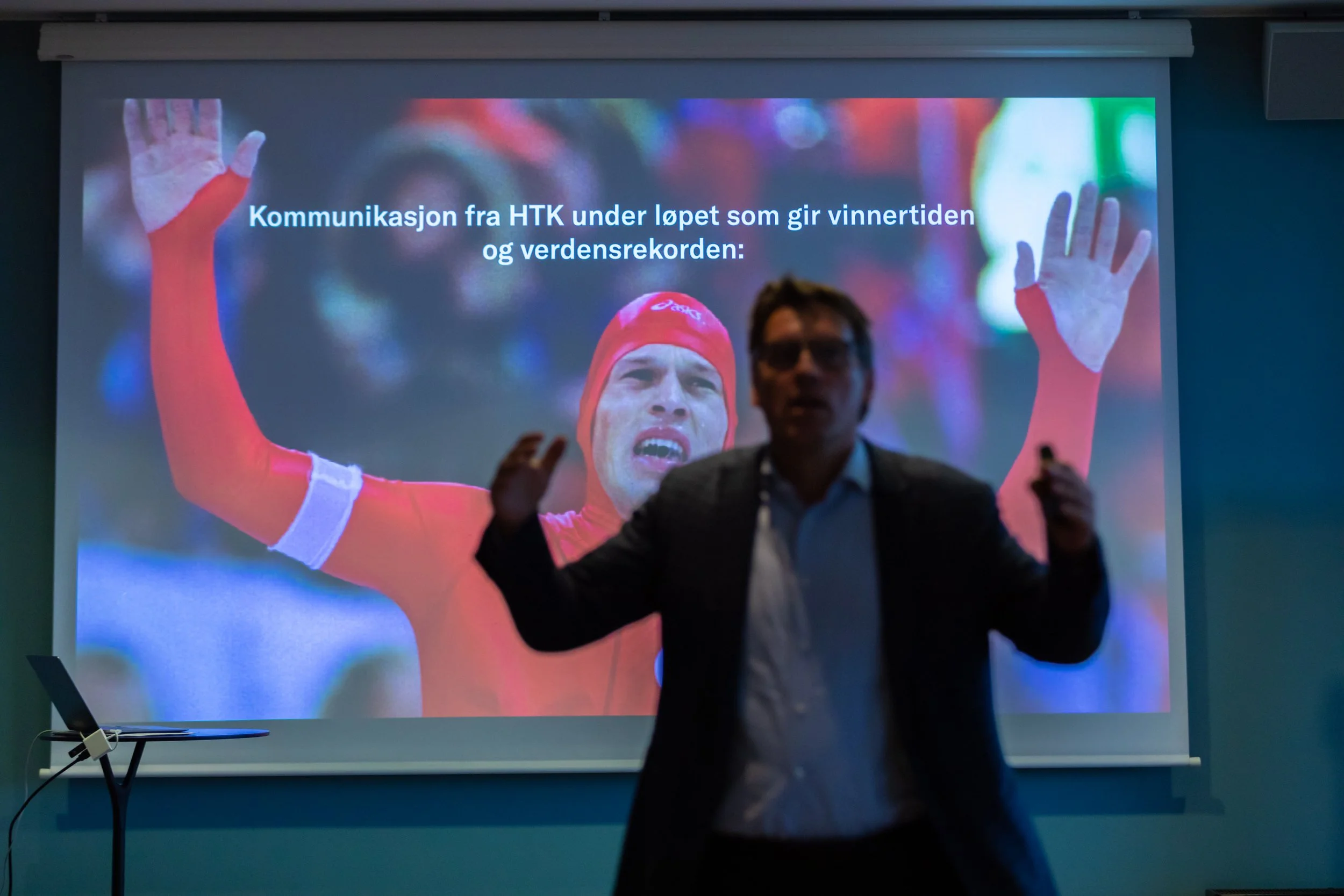 Skøyteløper,  Johann Olav Koss, snakker under Ordtilhandlings lederutviklingsprogram.