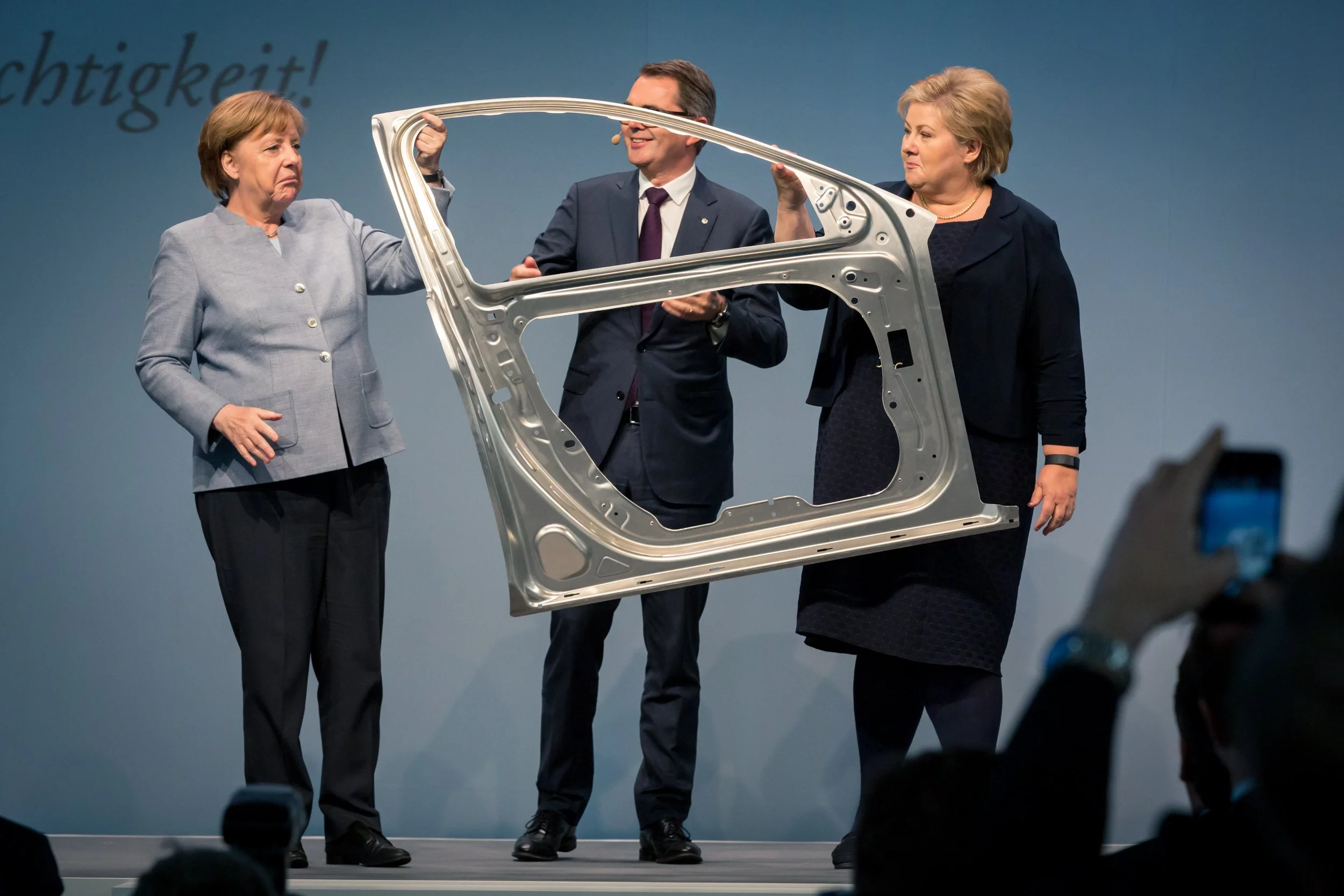 Erna Solberg, Angela Merkel and Svein Richard Brandtzæg at the opening of a new Hydro factory in Germany.