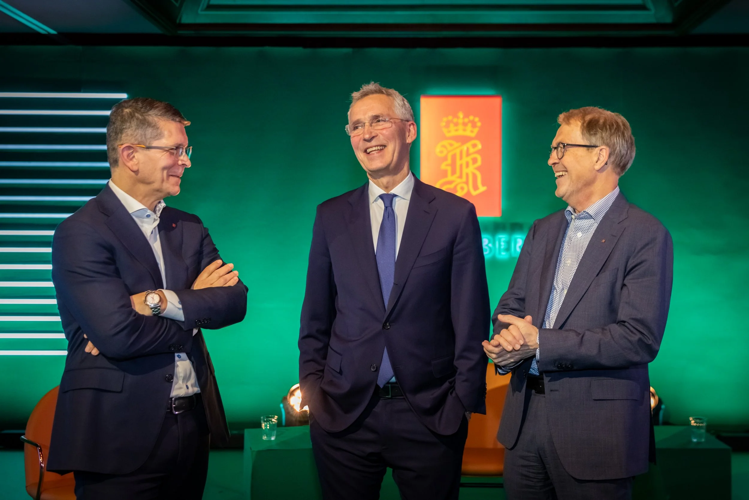 Kongsberg Gruppens årlige EMM. Kongsberg-sjef Geir Håøy, generalsekretær i NATO, Jens Stolteberg og styreleder i Kongsberg Eivind Reiten.