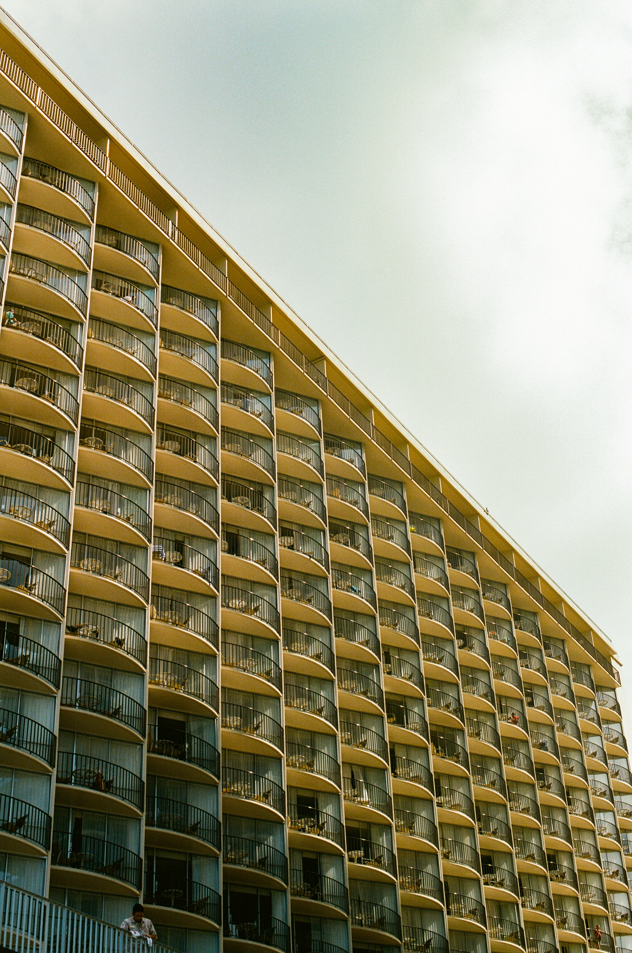 roll_022_hawaii_2019_ektar_finals-011.jpg