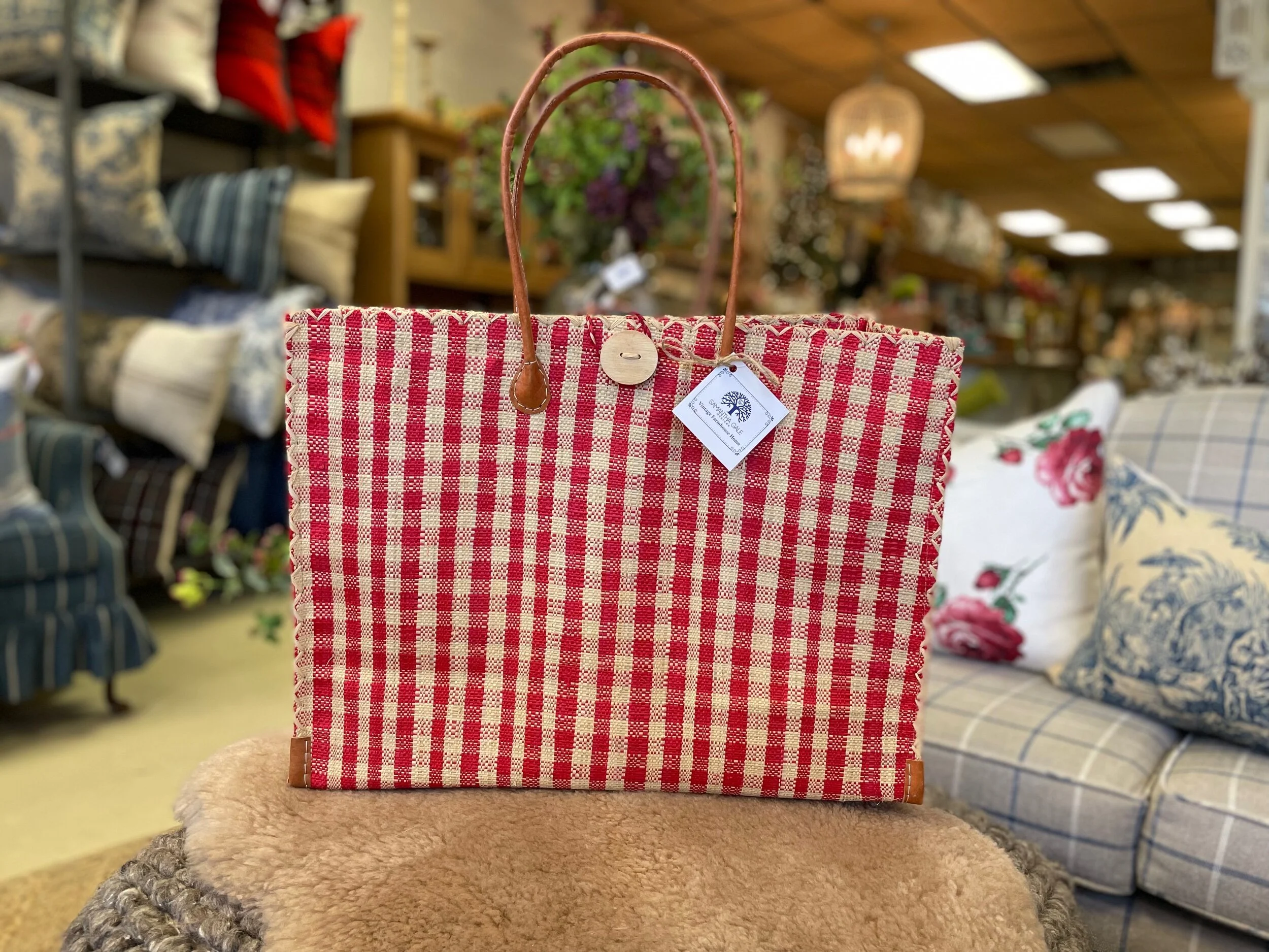 43253338-F1AE-4A15-84DC-BCAFC43A2EBC