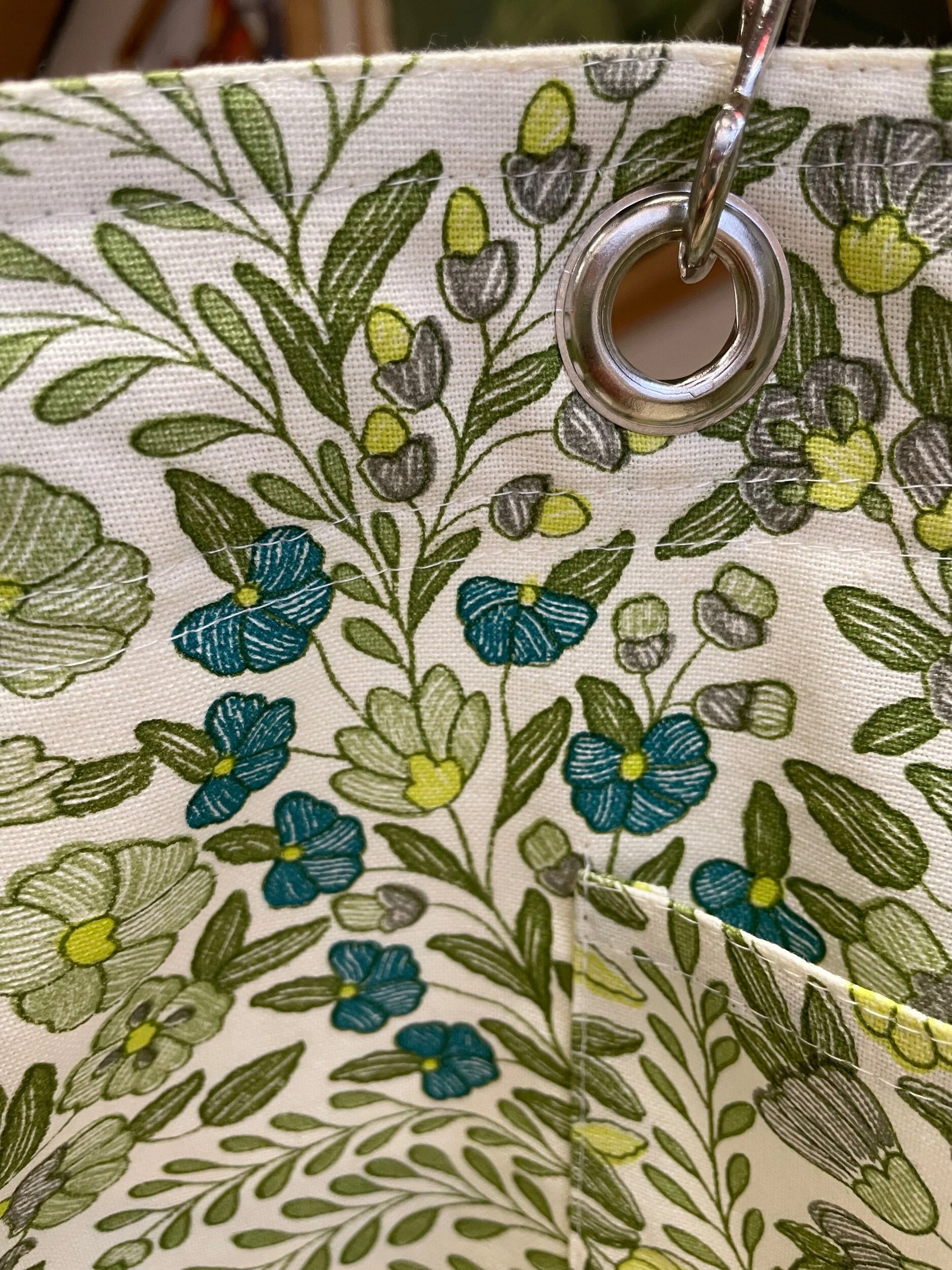 ADC65ACC-D426-4F00-803C-8E52B34272E6