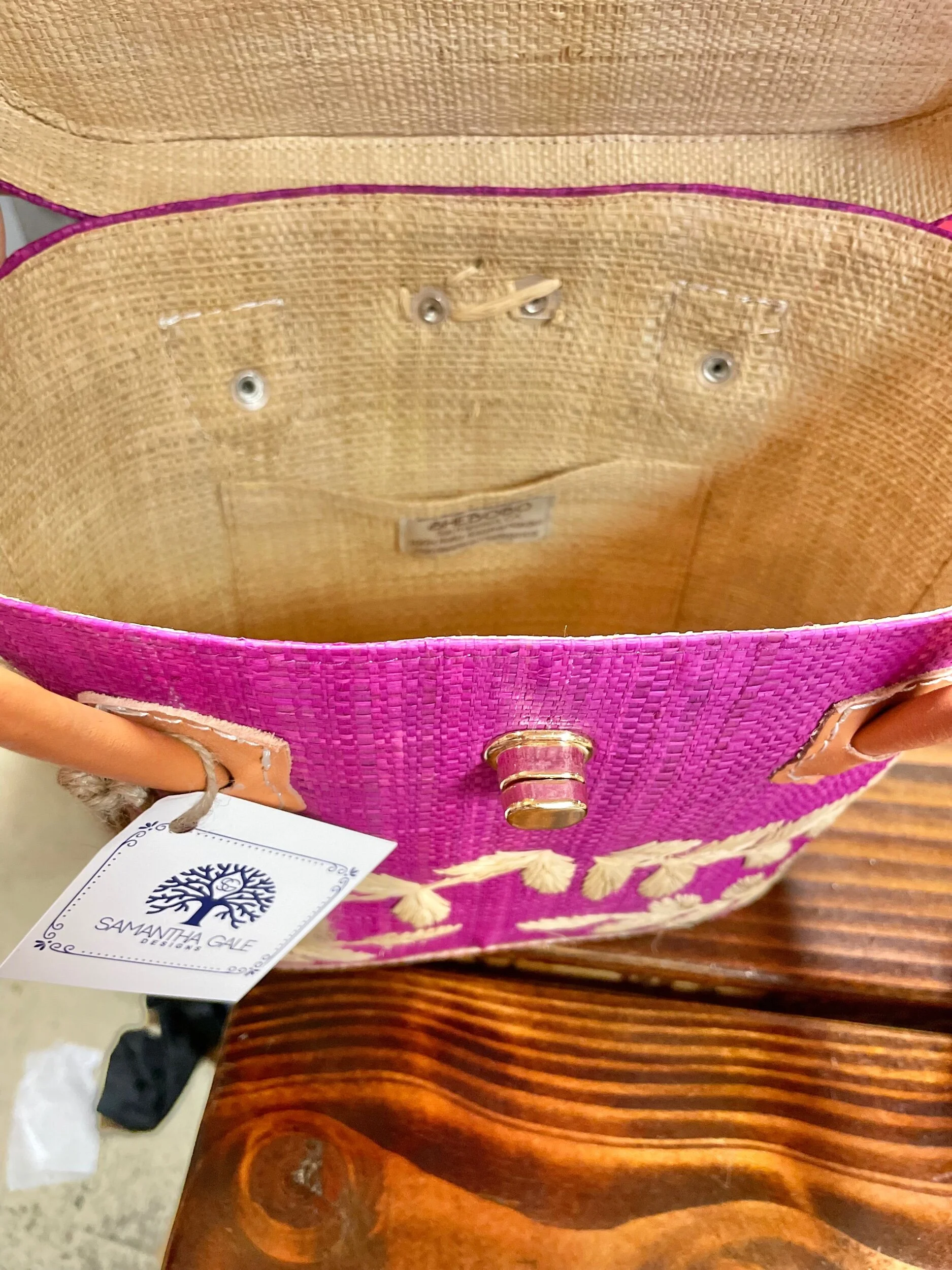 D07C235A-8600-4AE5-8965-A65322206336