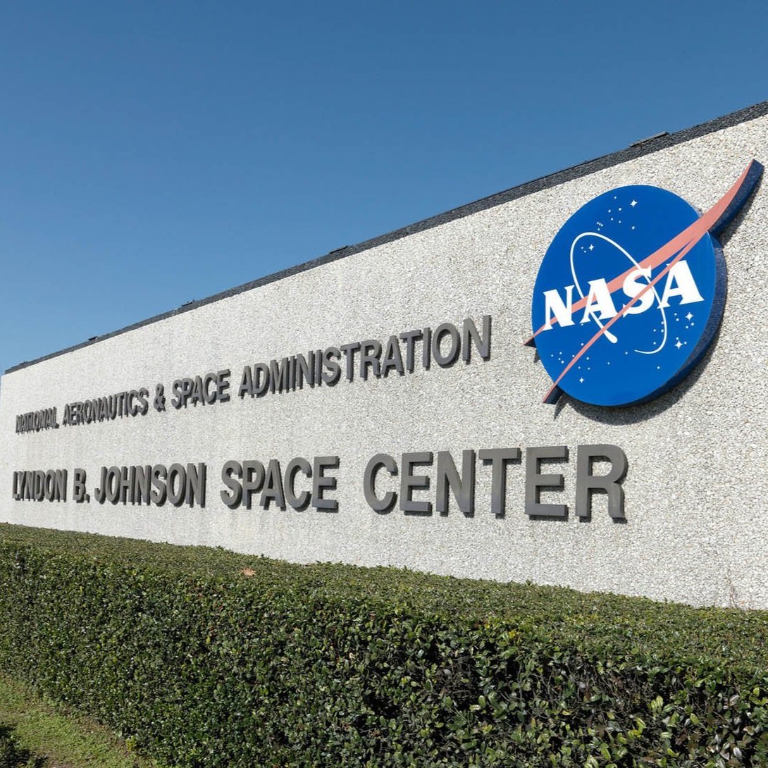NASA Welcome Sign.jpg